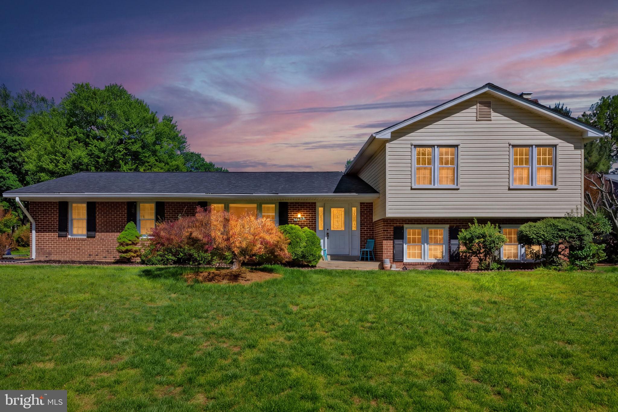 CLARKES LANDING - Residential