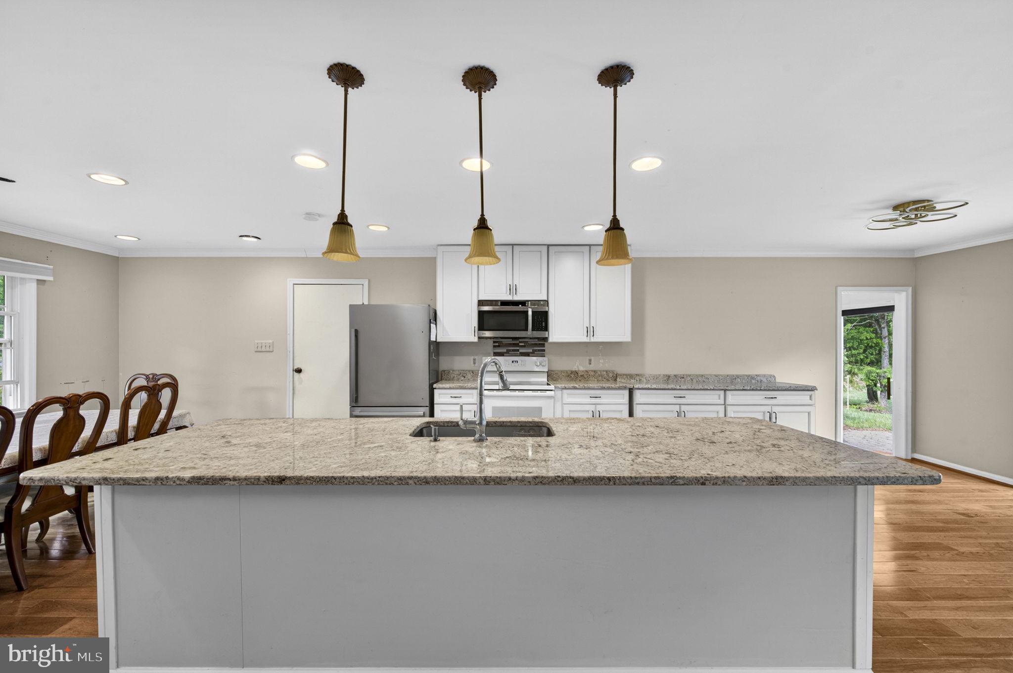 CLARKES LANDING - Residential