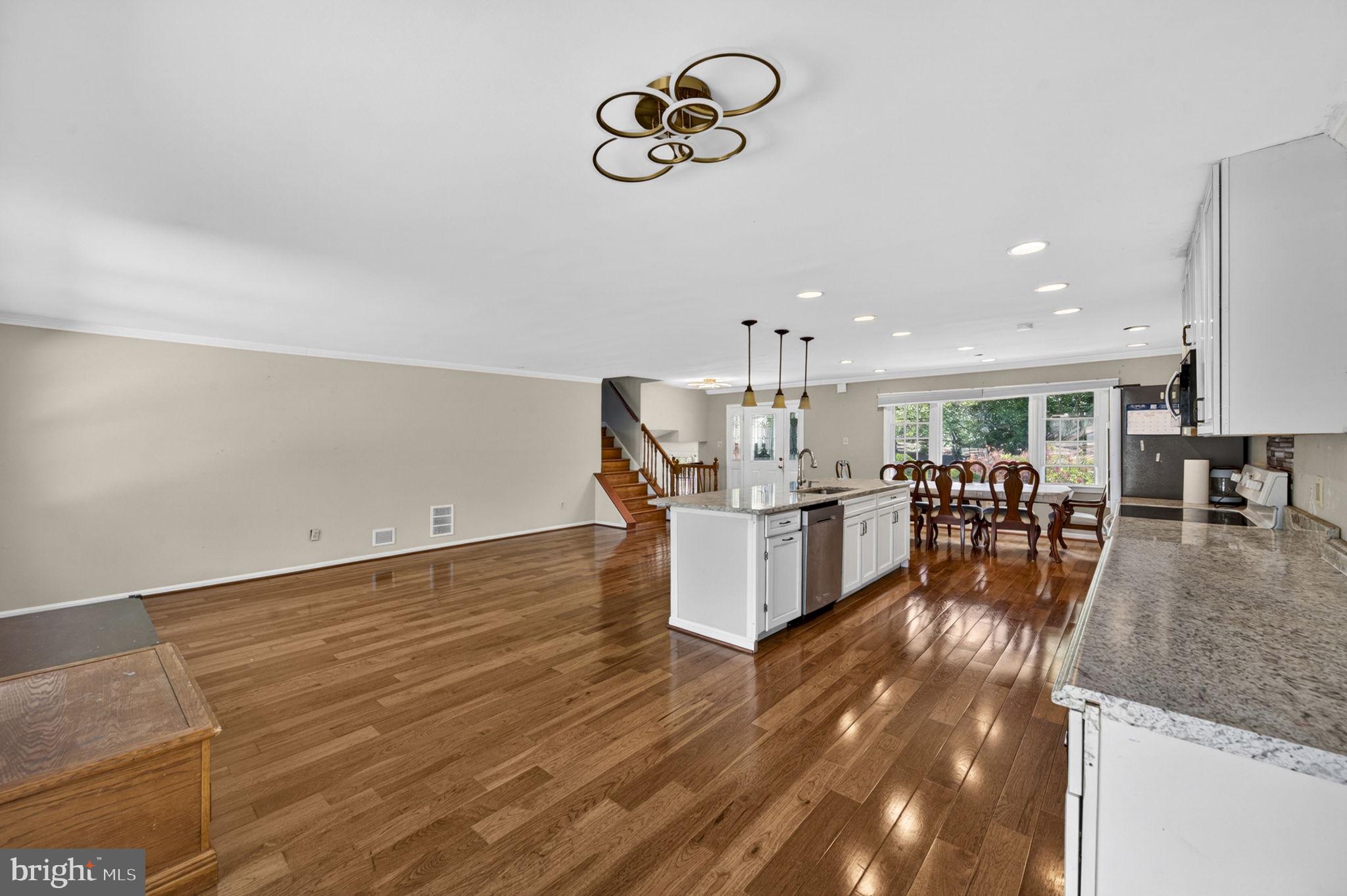 CLARKES LANDING - Residential