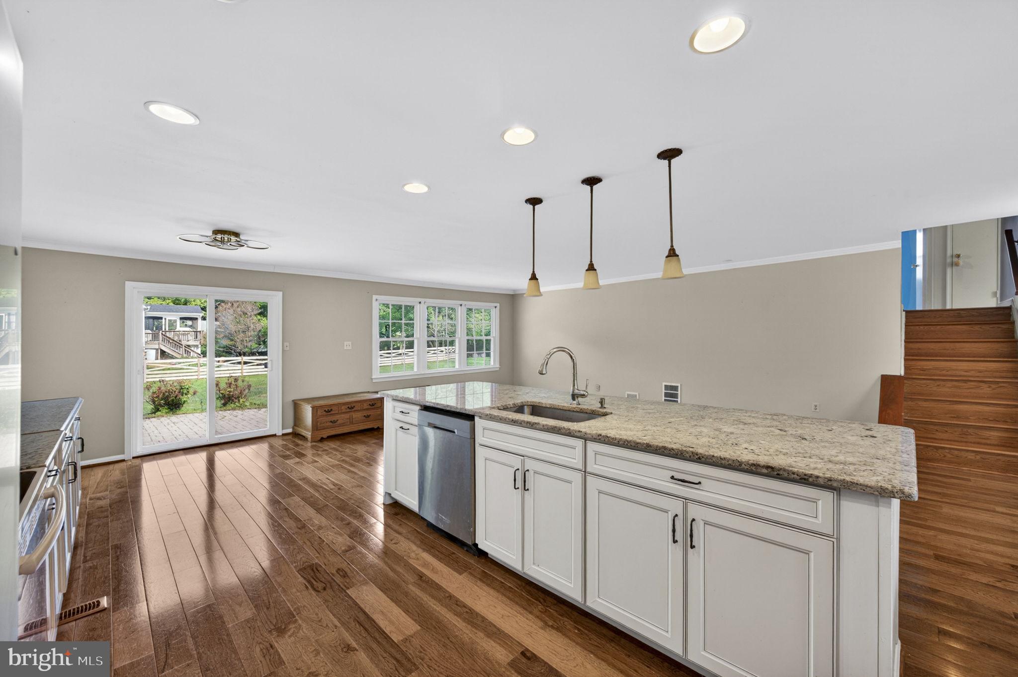 CLARKES LANDING - Residential