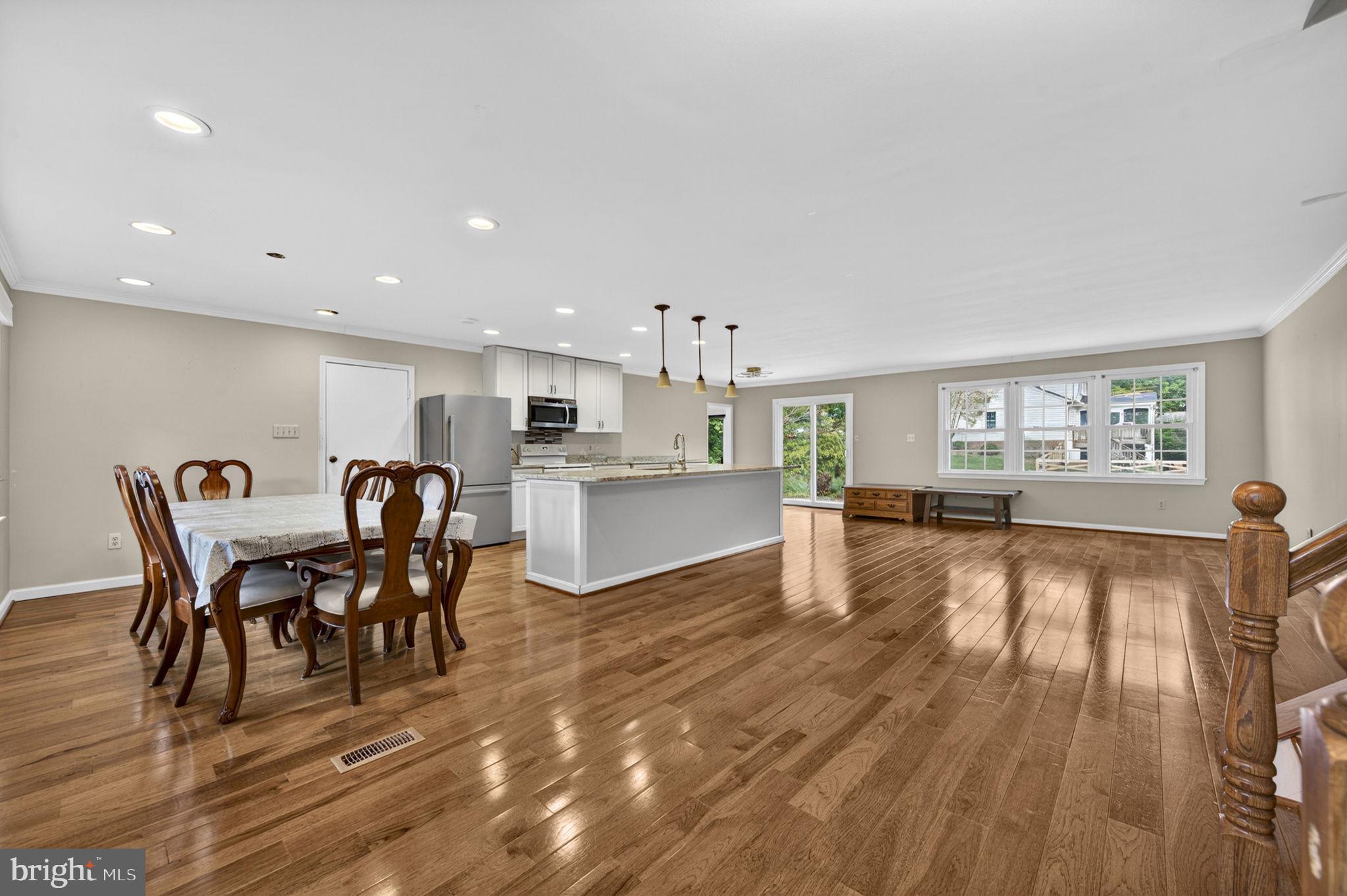 CLARKES LANDING - Residential