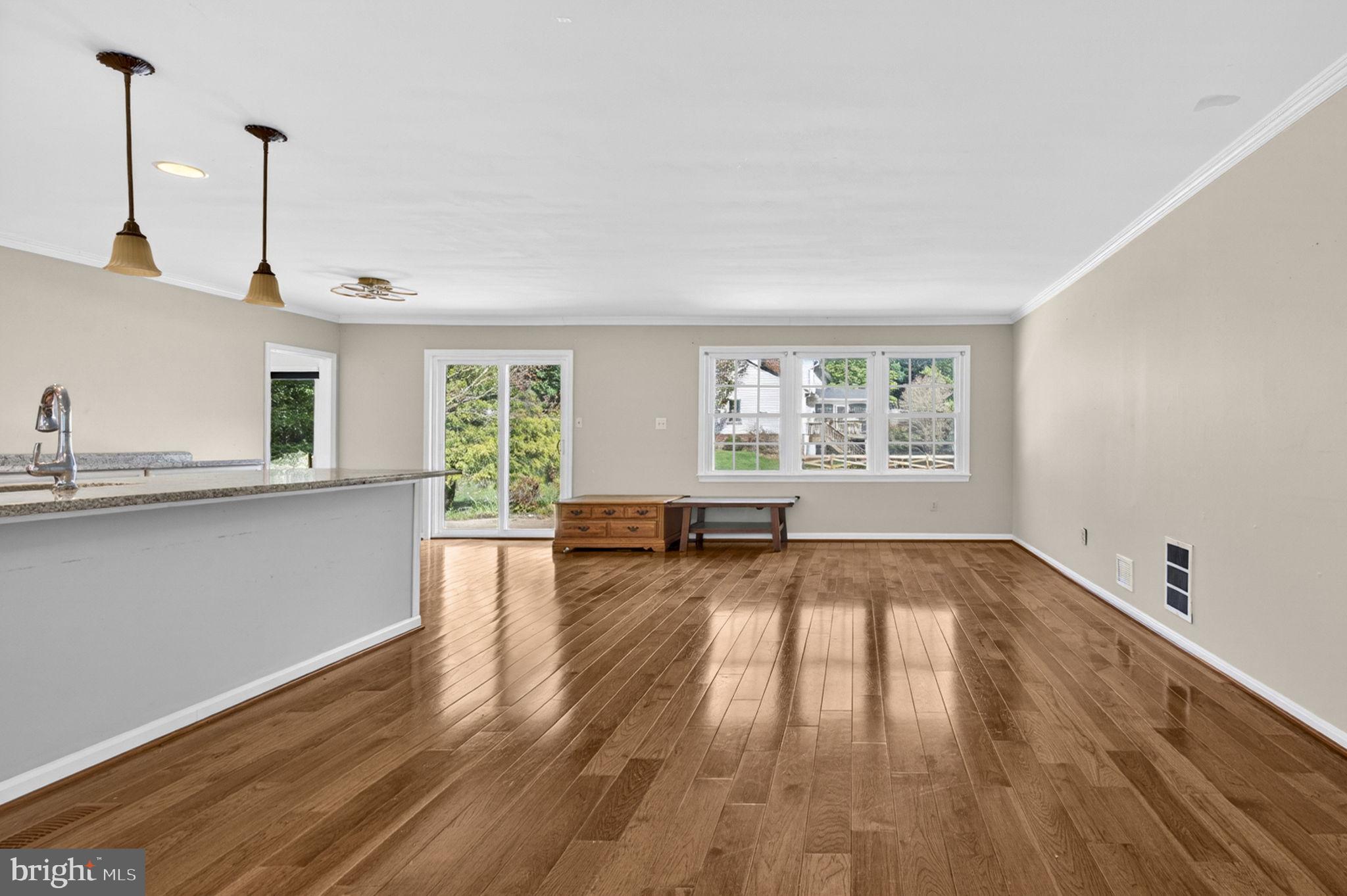 CLARKES LANDING - Residential