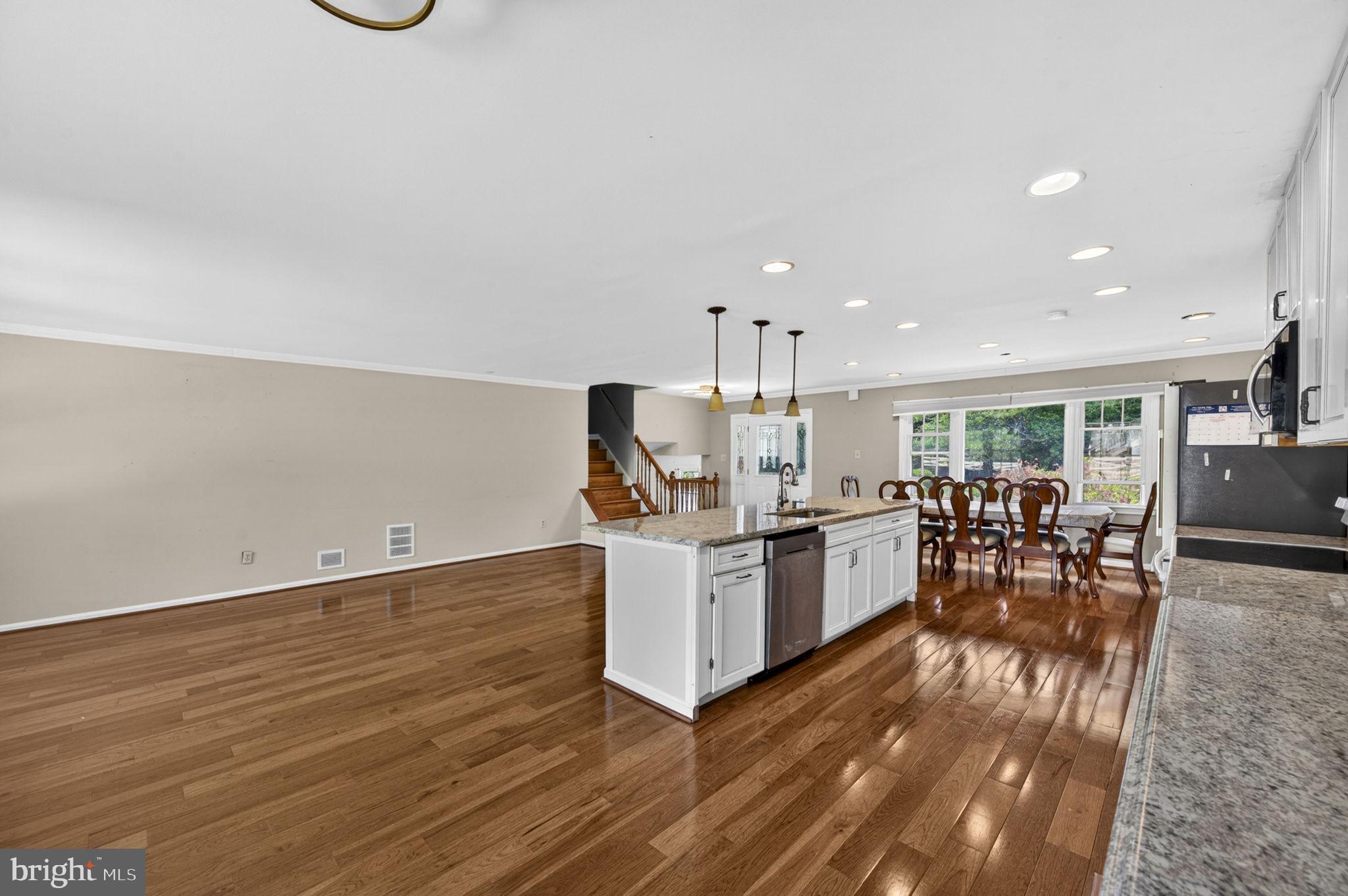 CLARKES LANDING - Residential