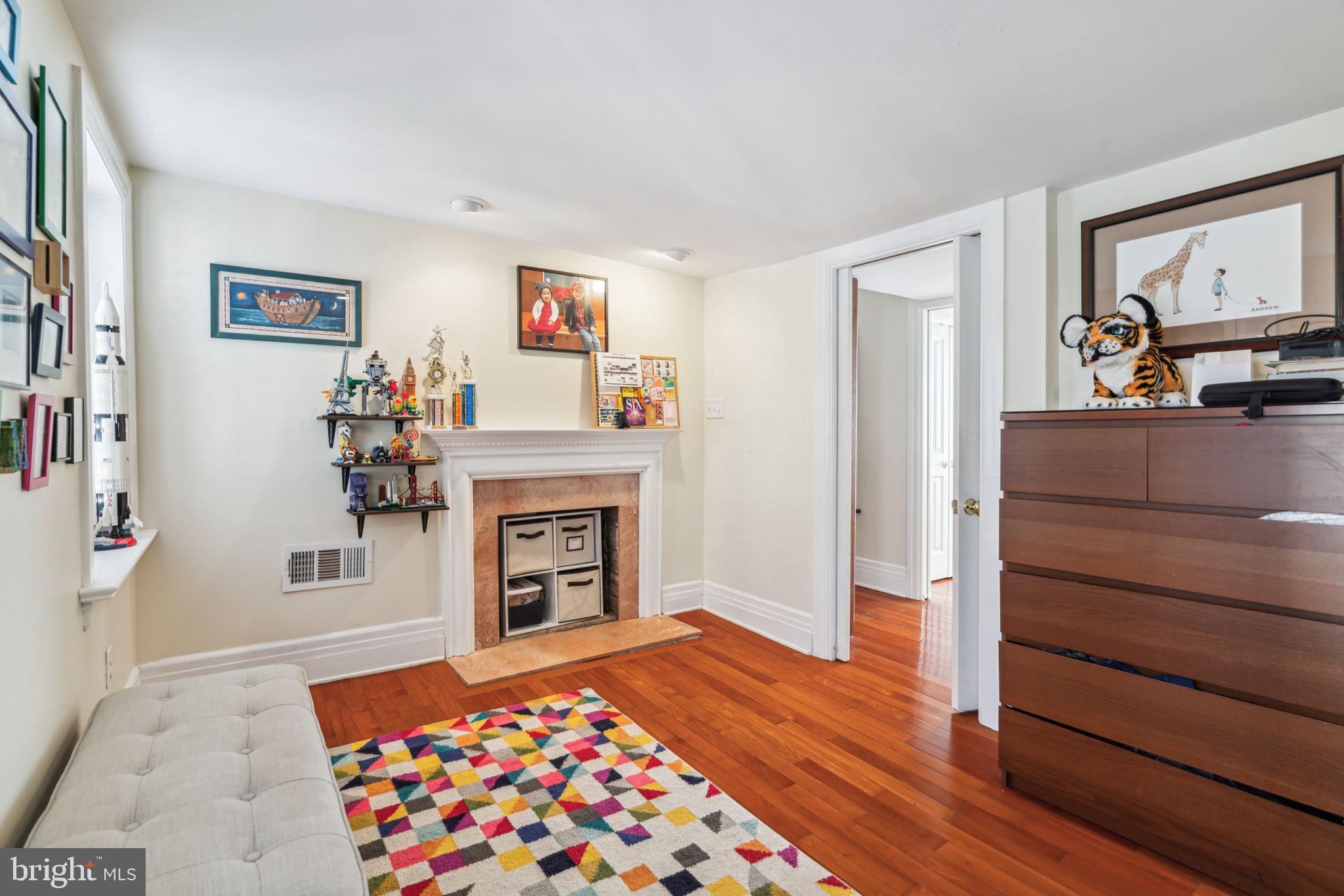 WASHINGTON SQ WEST - Residential