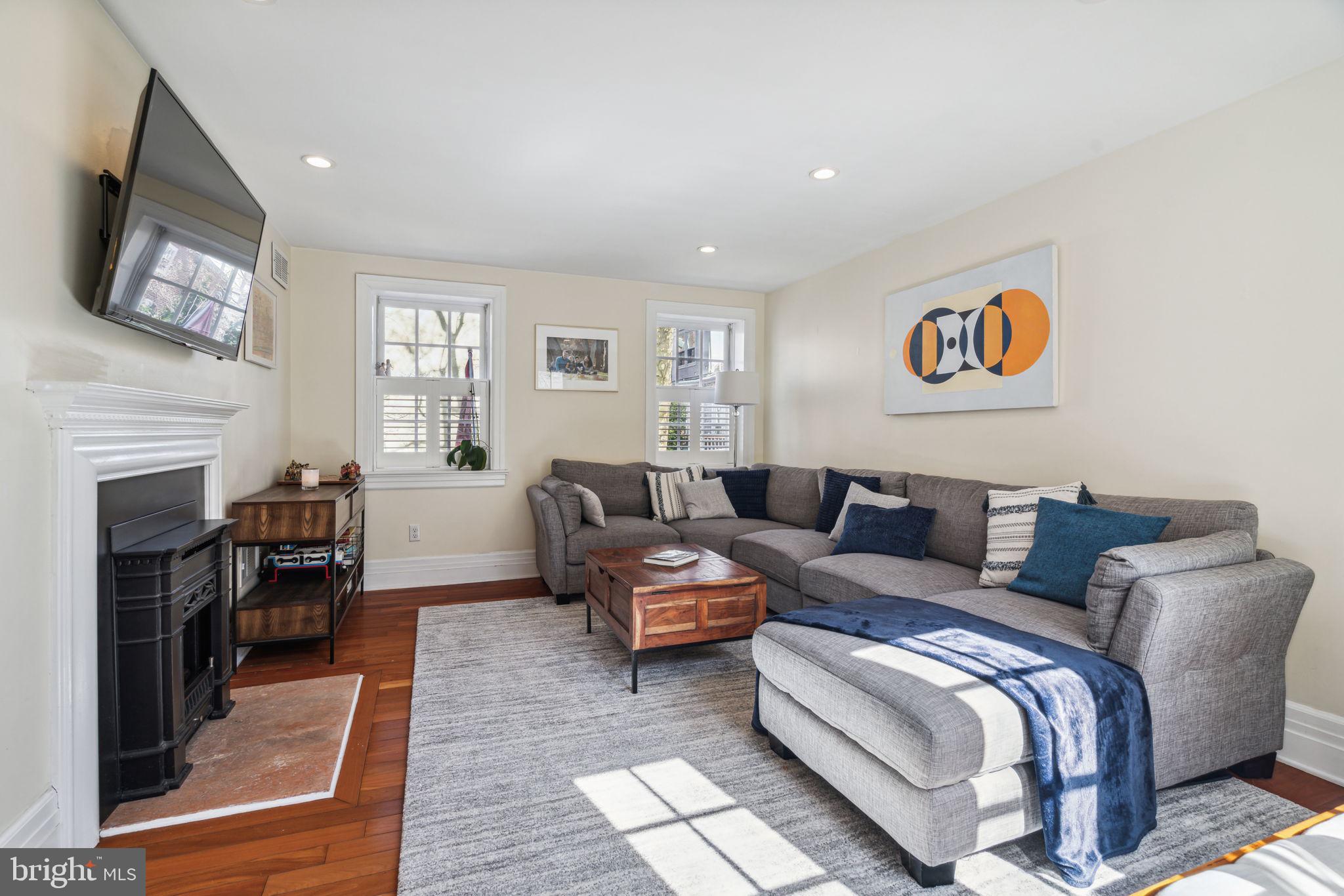 WASHINGTON SQ WEST - Residential