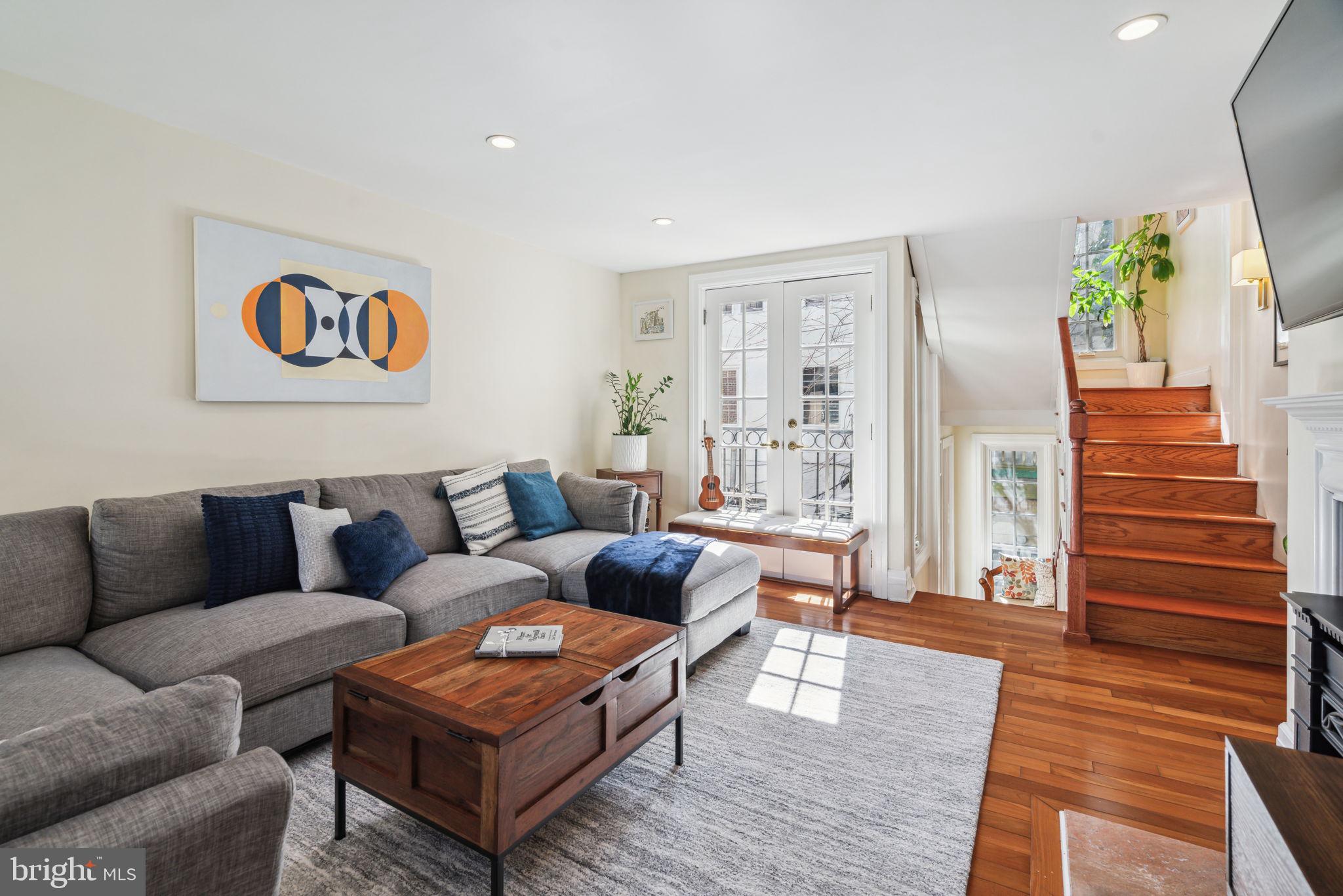 WASHINGTON SQ WEST - Residential