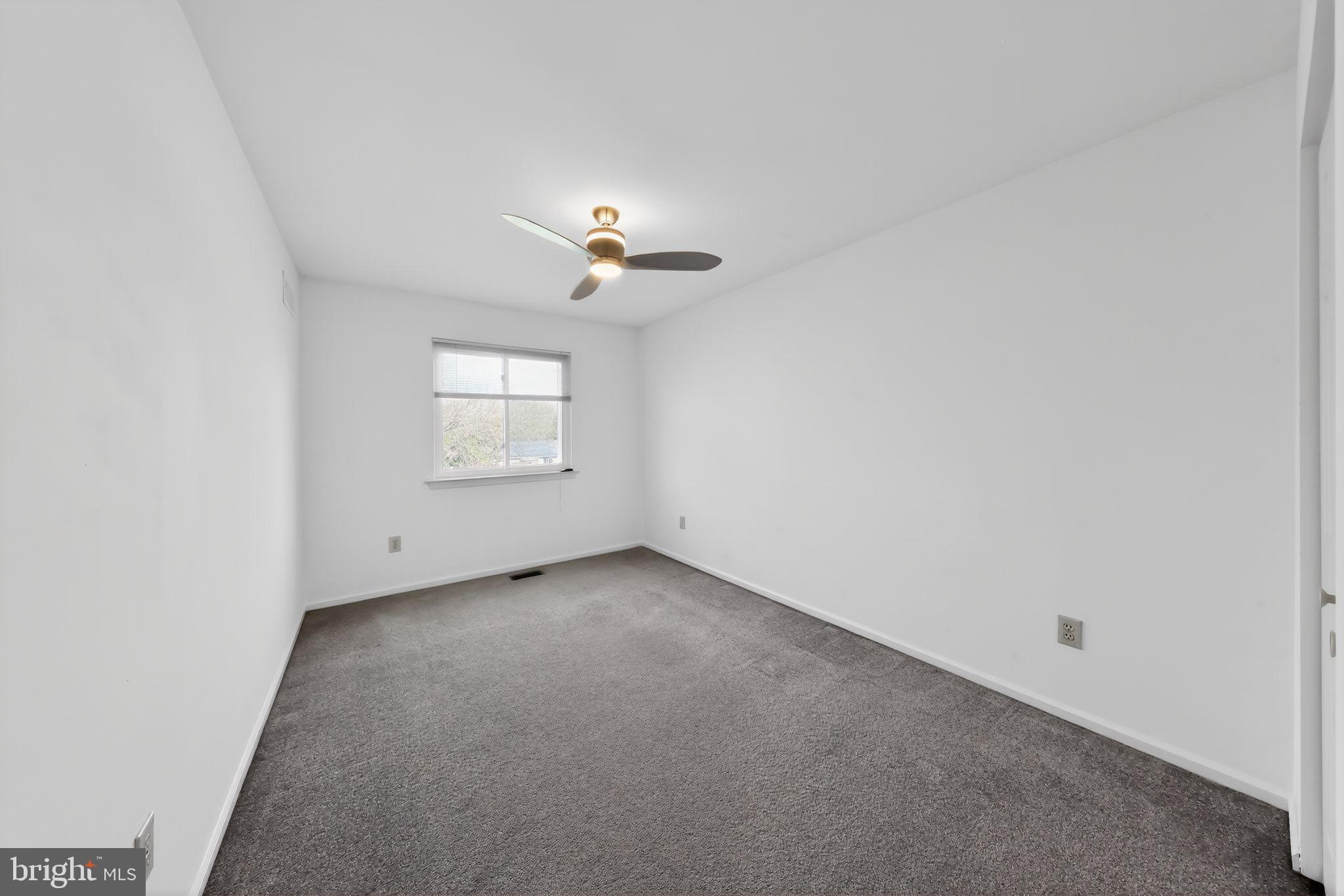 ASPEN WOODS - Residential