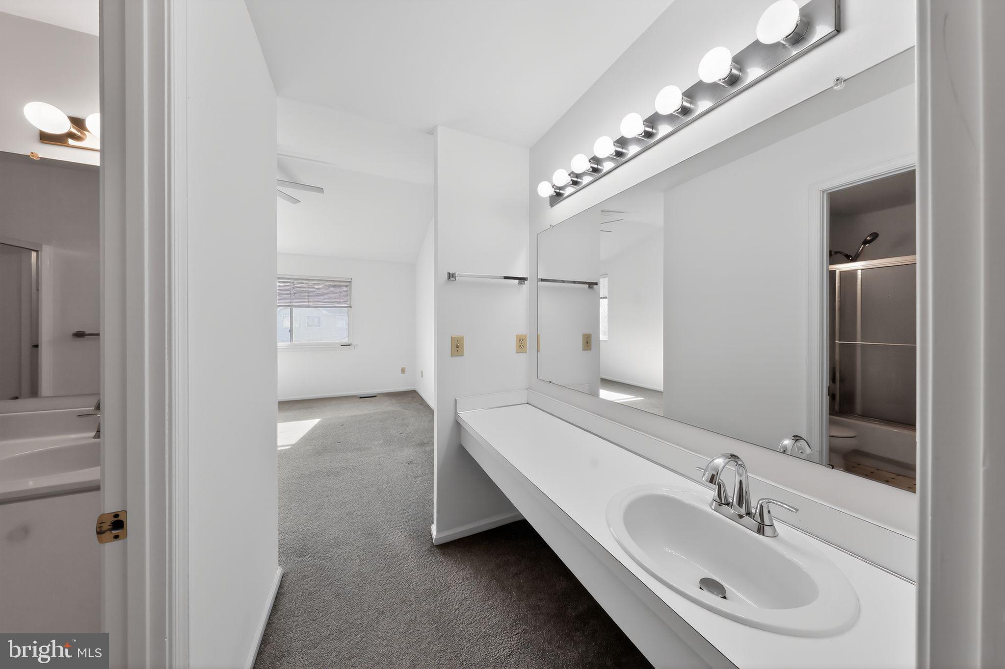 ASPEN WOODS - Residential