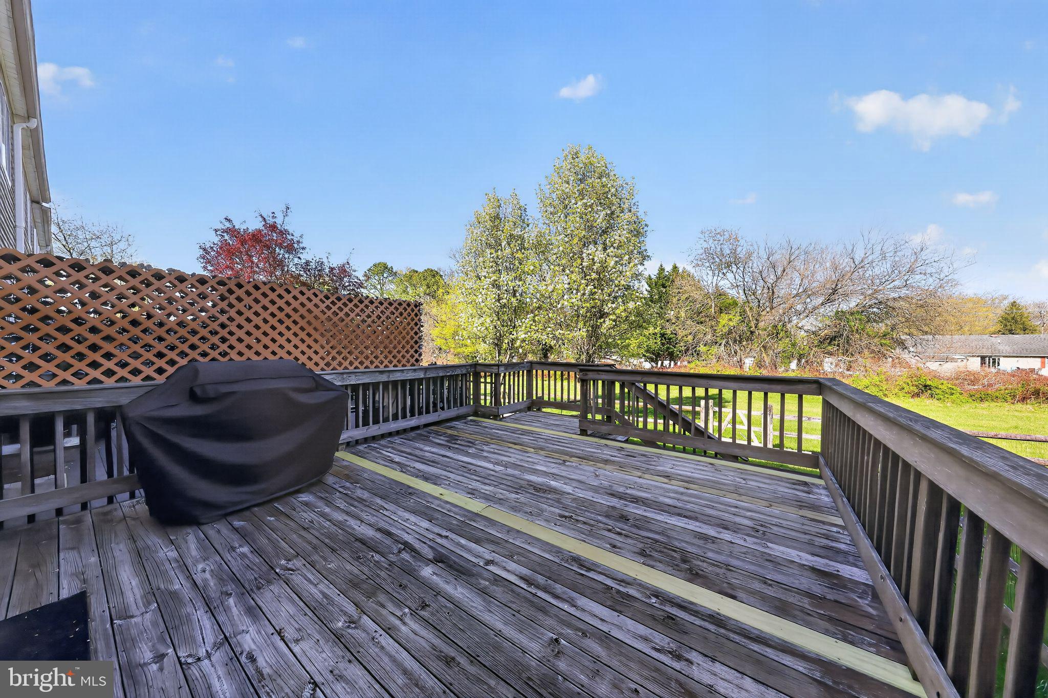 ASPEN WOODS - Residential