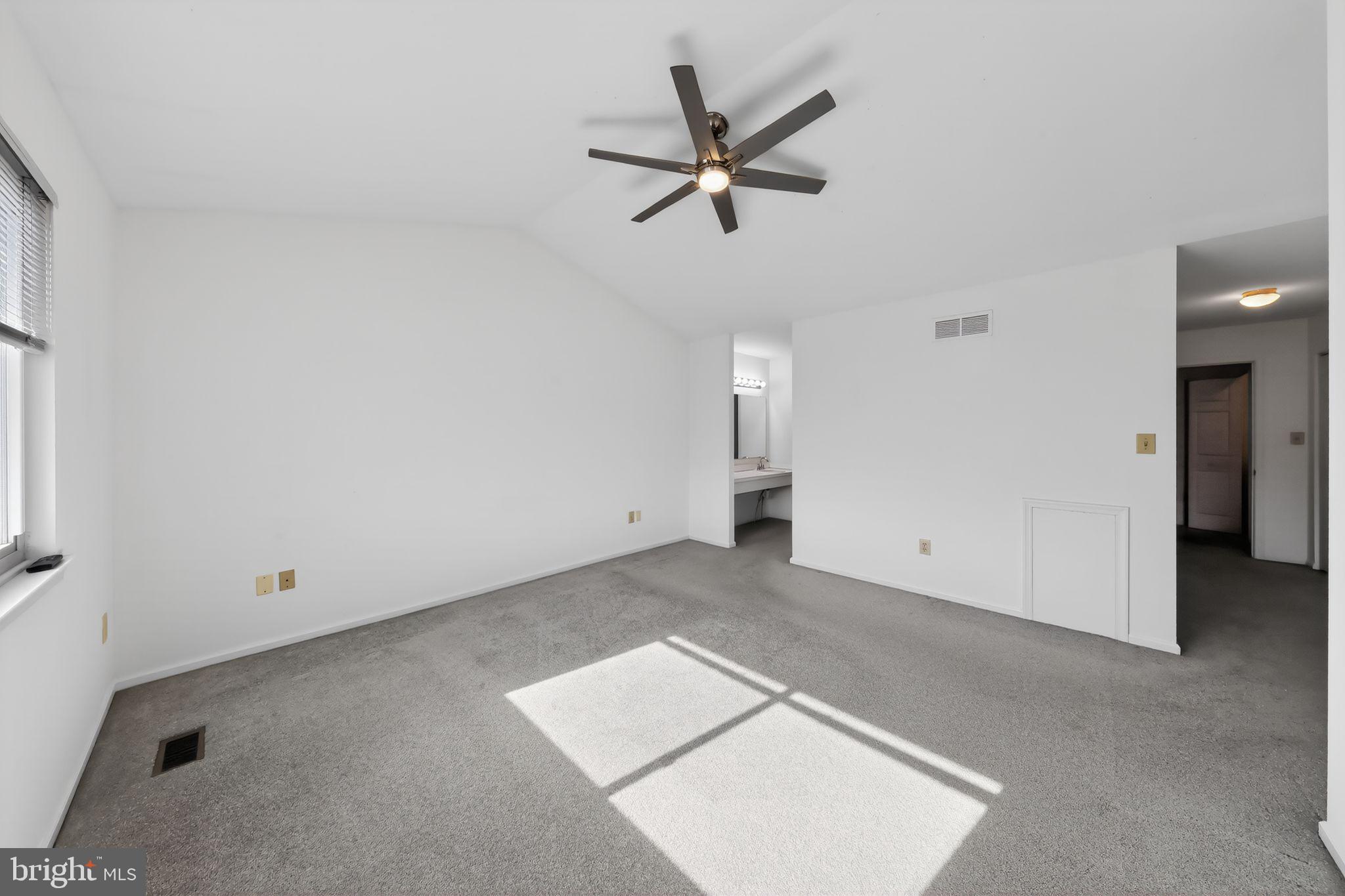 ASPEN WOODS - Residential