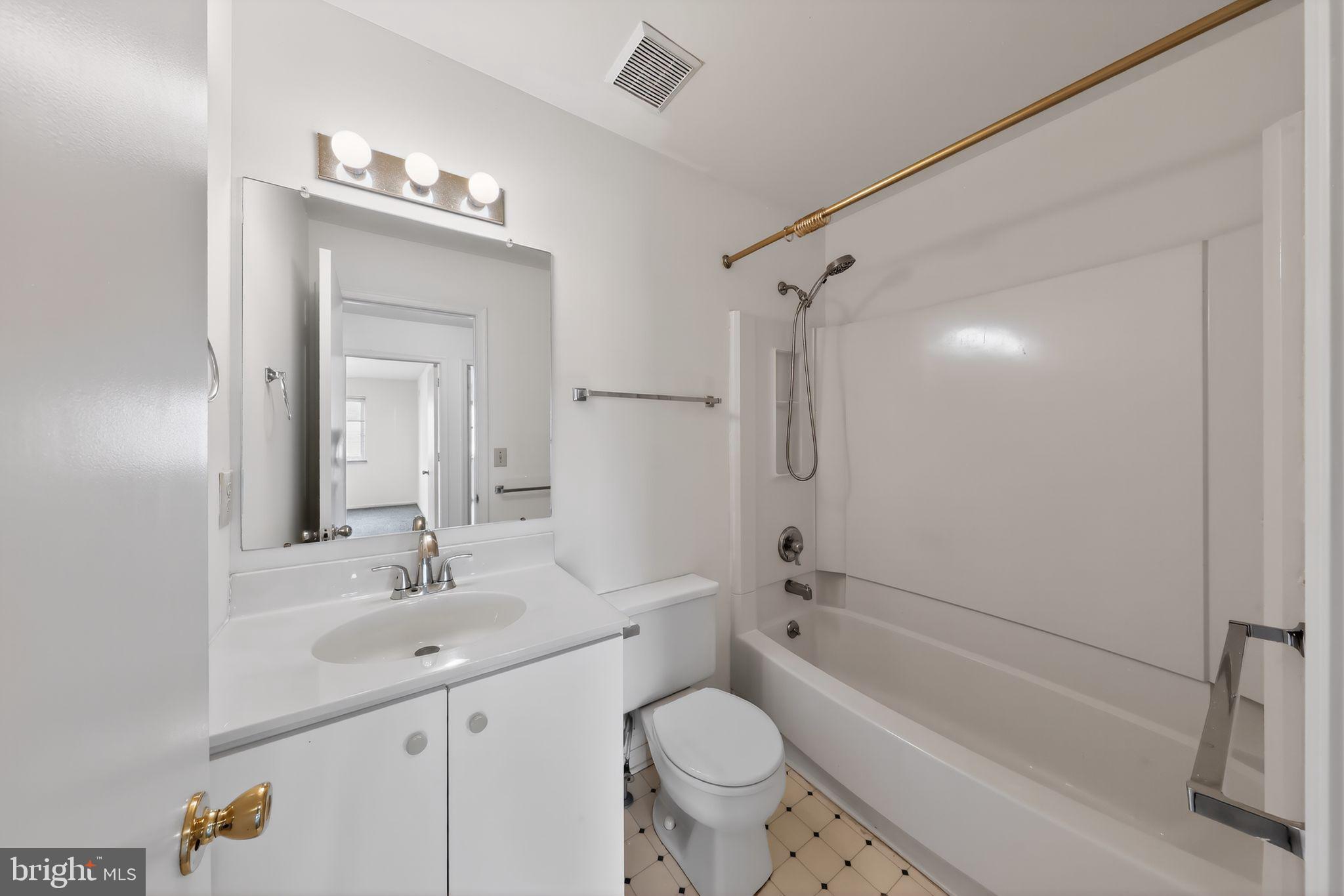 ASPEN WOODS - Residential