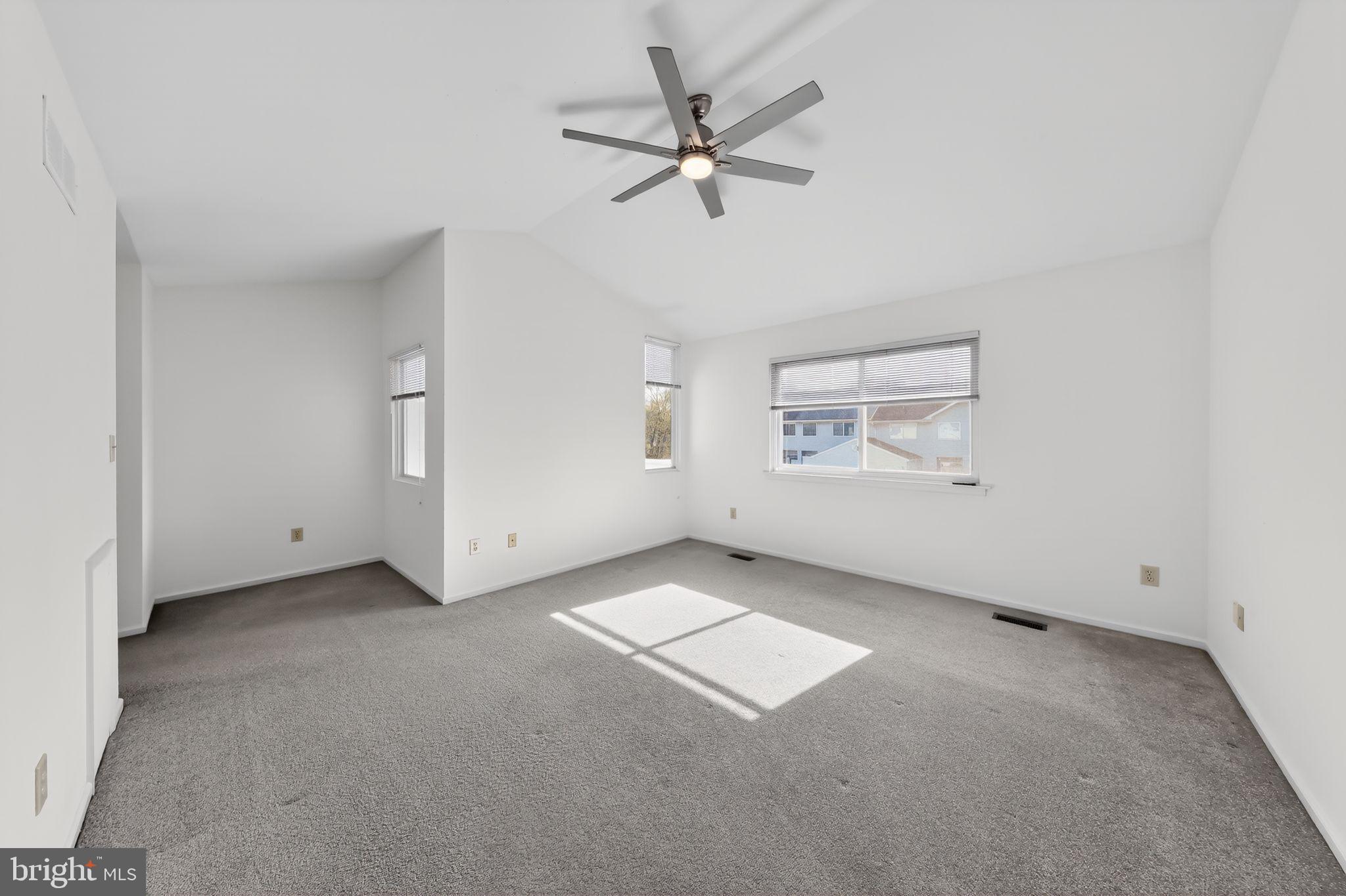 ASPEN WOODS - Residential