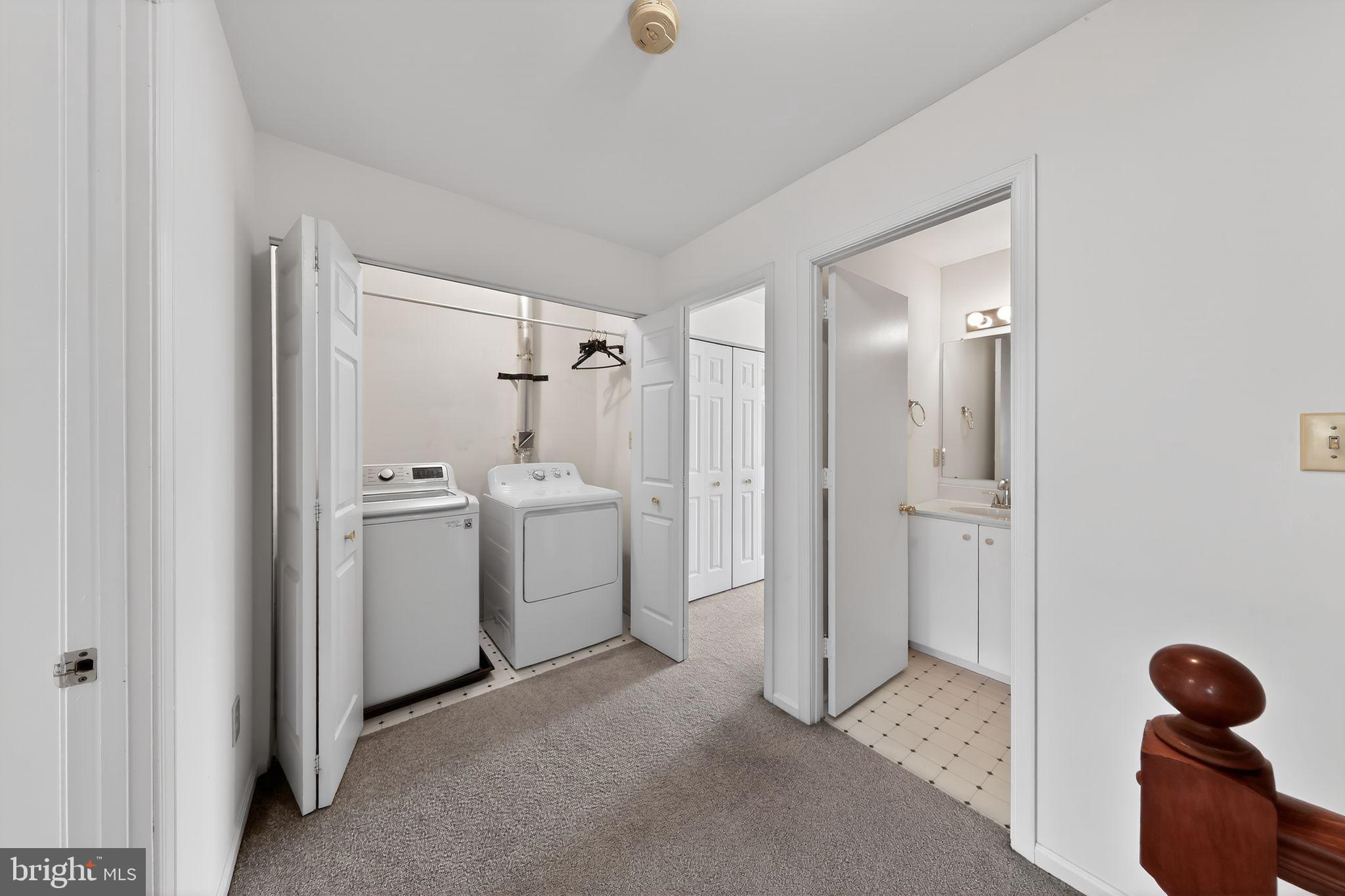 ASPEN WOODS - Residential