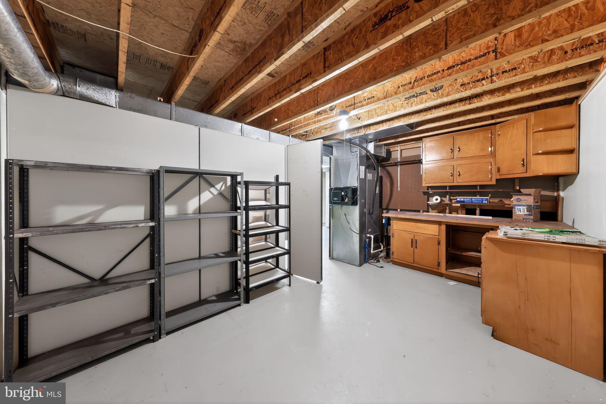 ASPEN WOODS - Residential