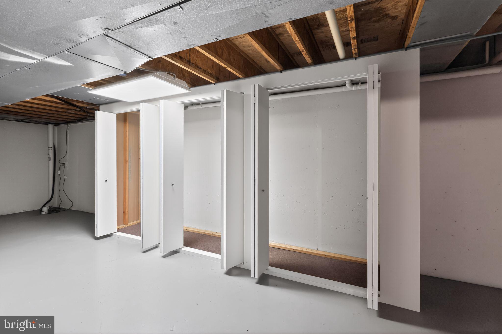 ASPEN WOODS - Residential