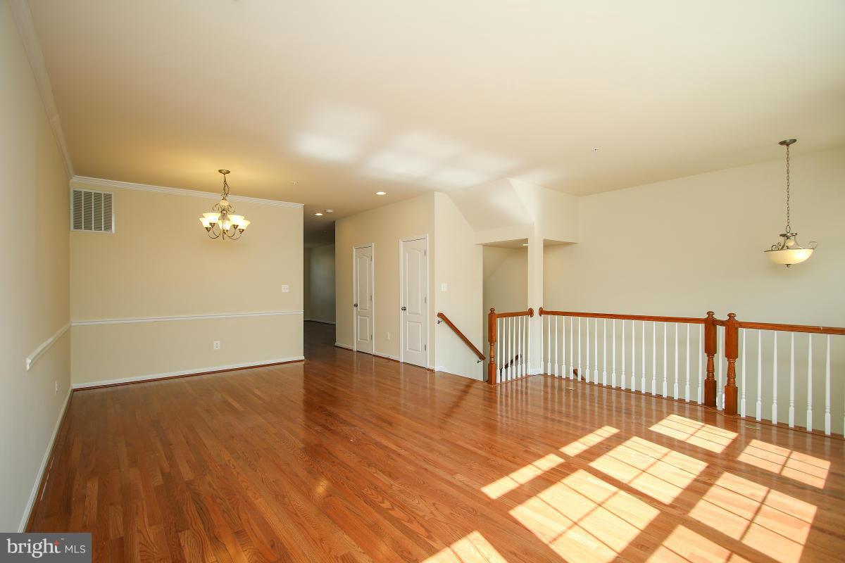 TANYARD SPRINGS - Residential