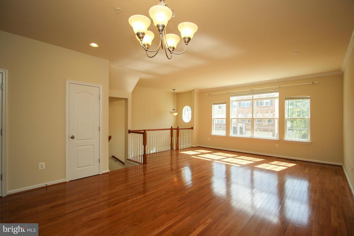 TANYARD SPRINGS - Residential