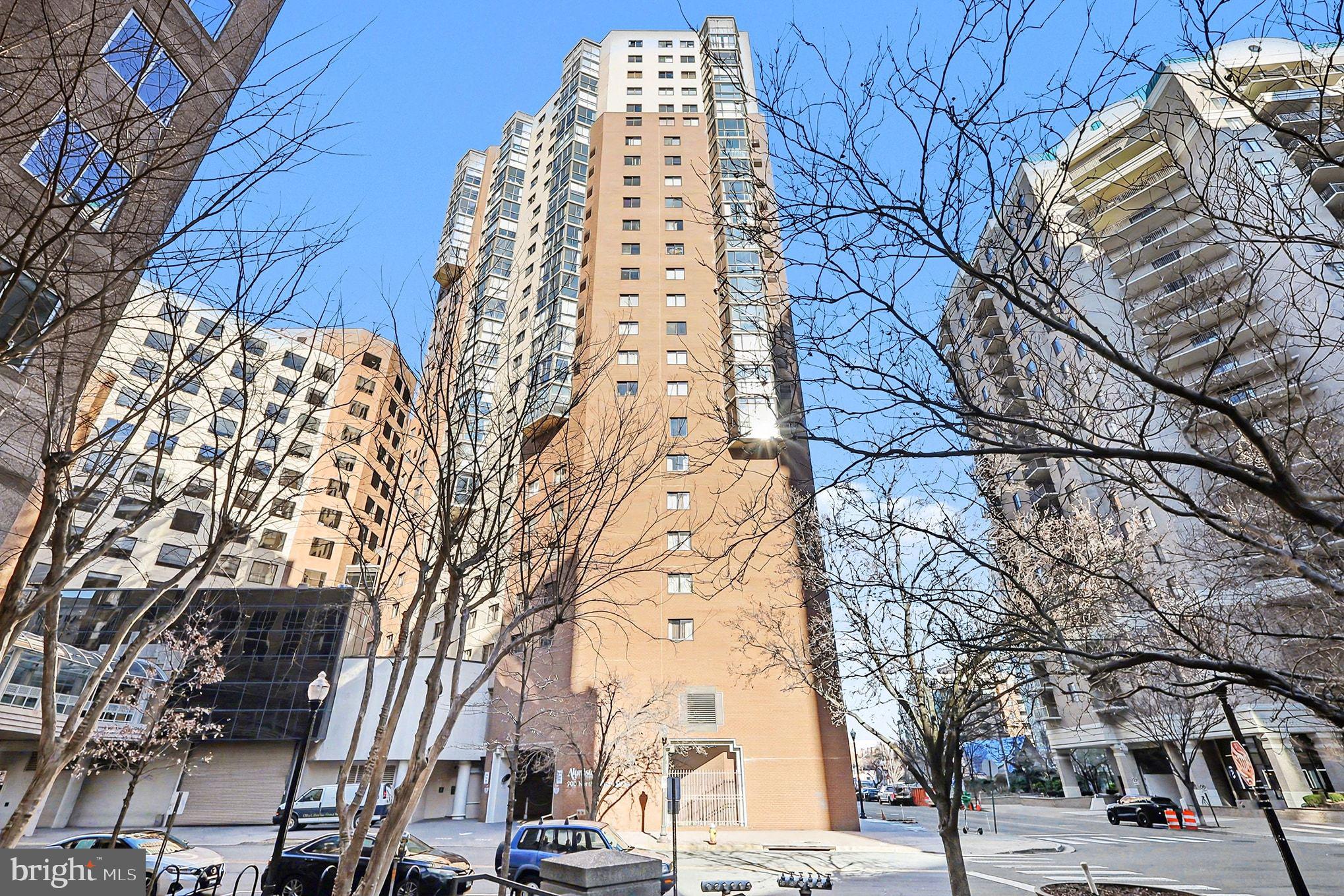 900 N STAFFORD STREET 2521