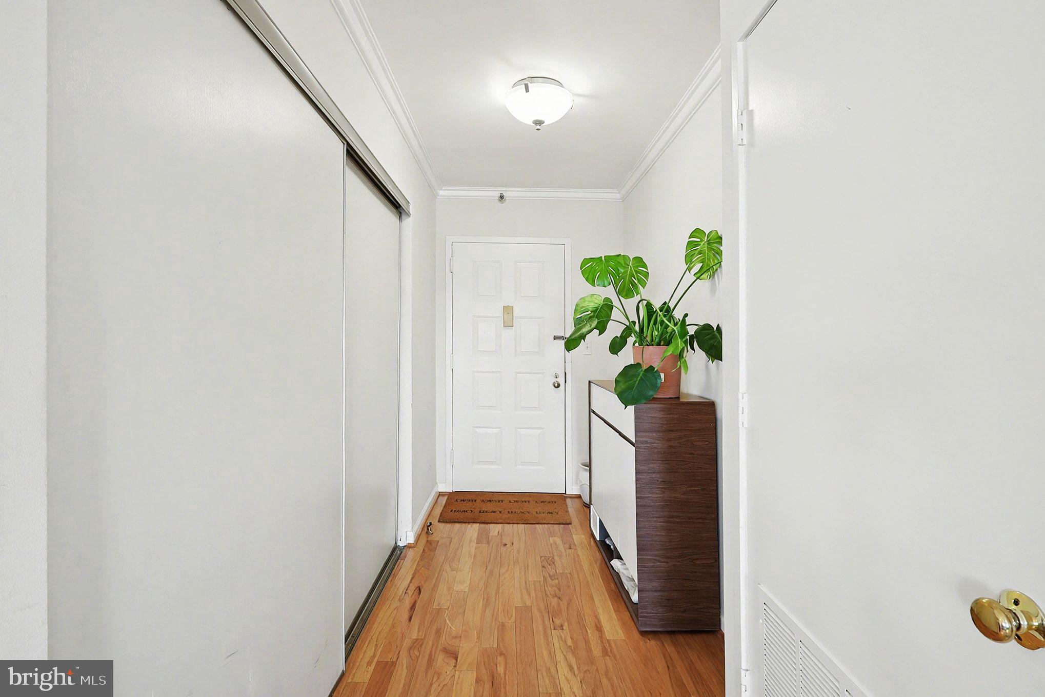 900 N STAFFORD STREET 2521