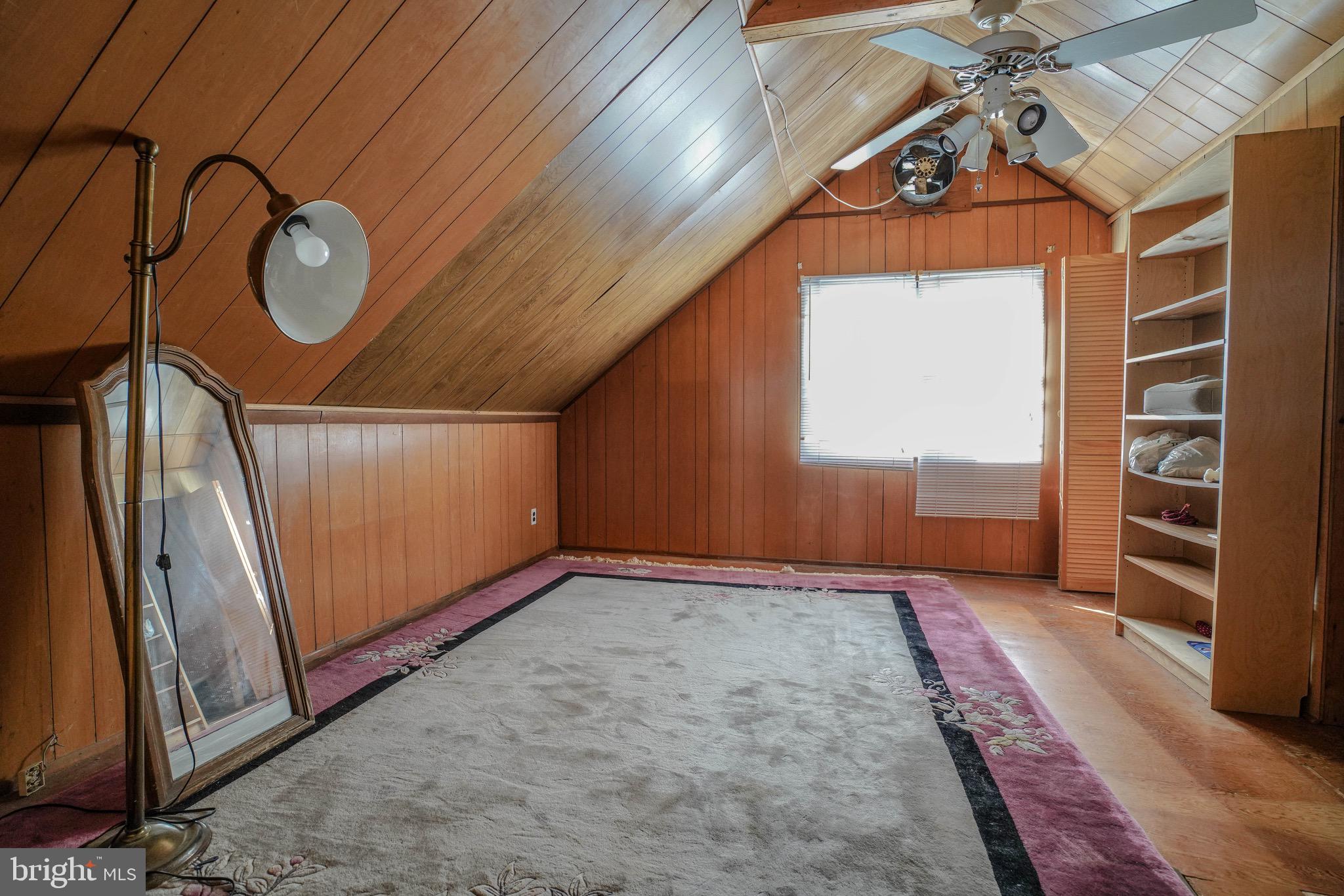 FOX CHASE - Residential