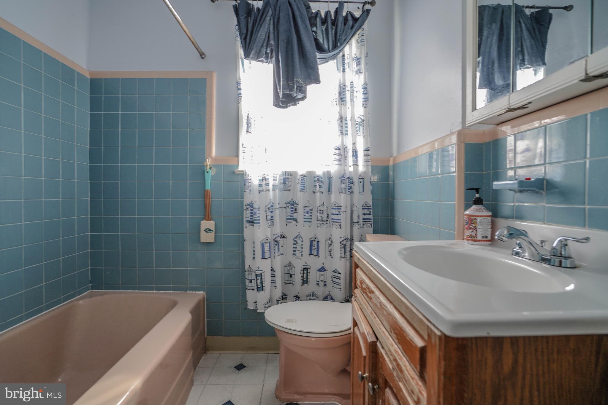 FOX CHASE - Residential