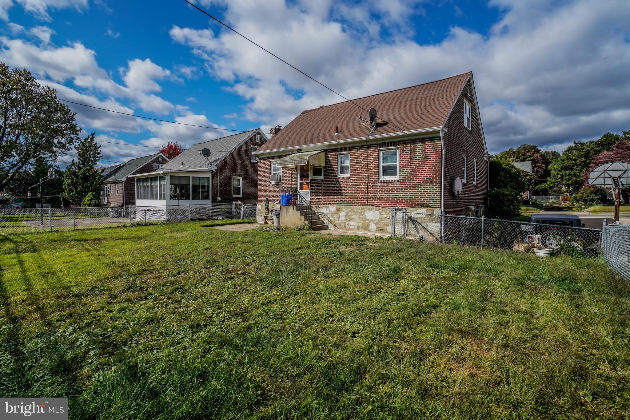 FOX CHASE - Residential
