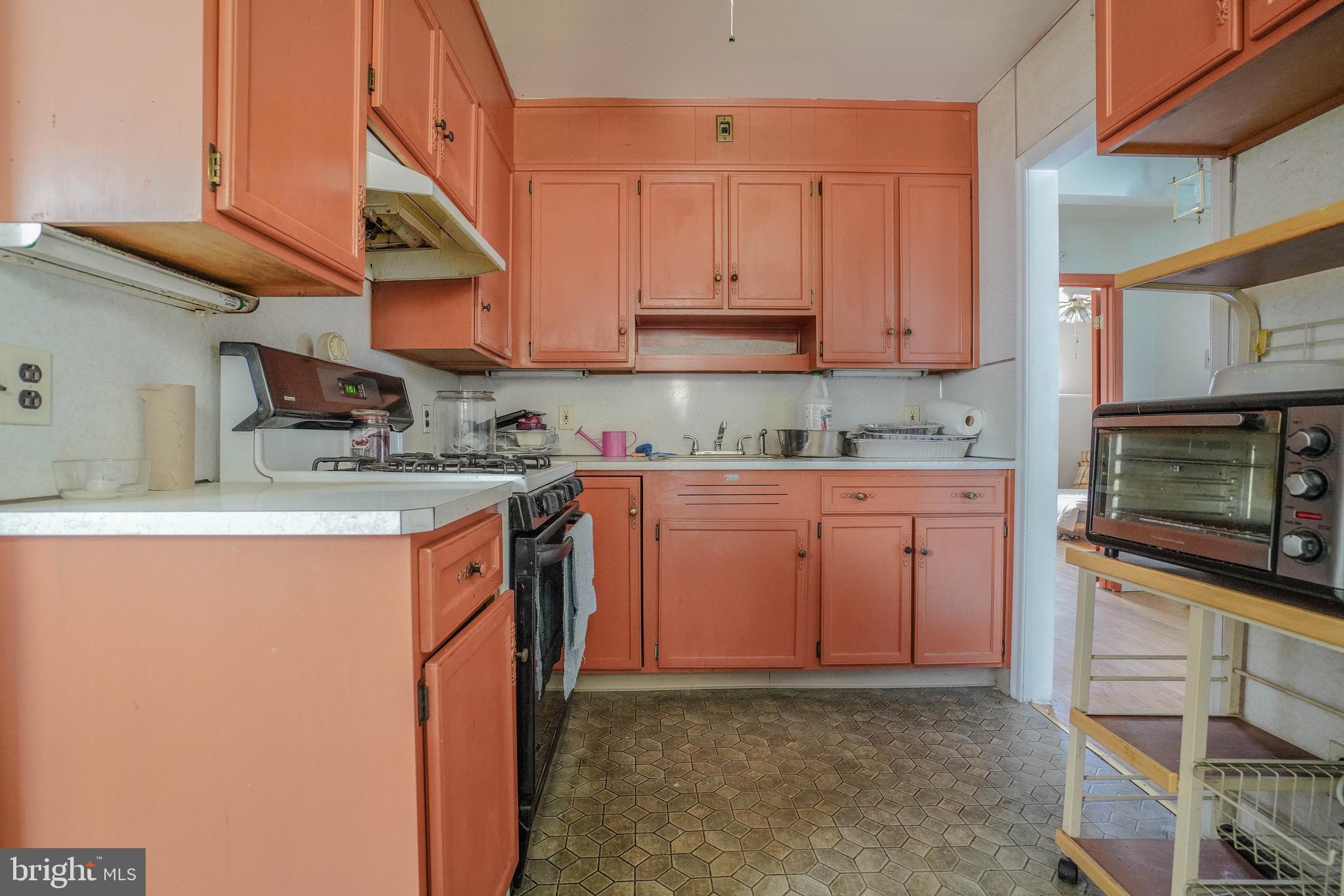 FOX CHASE - Residential