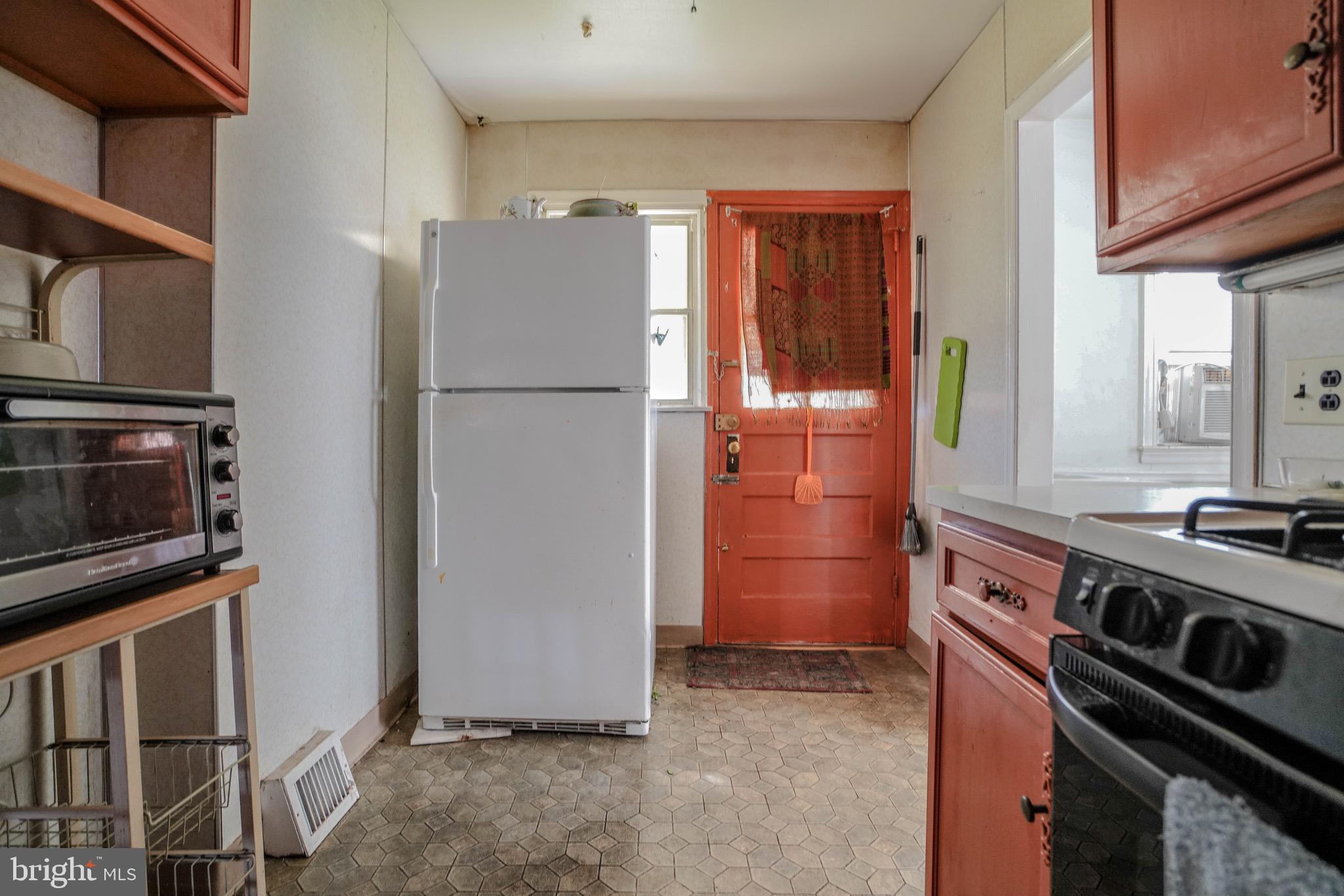 FOX CHASE - Residential