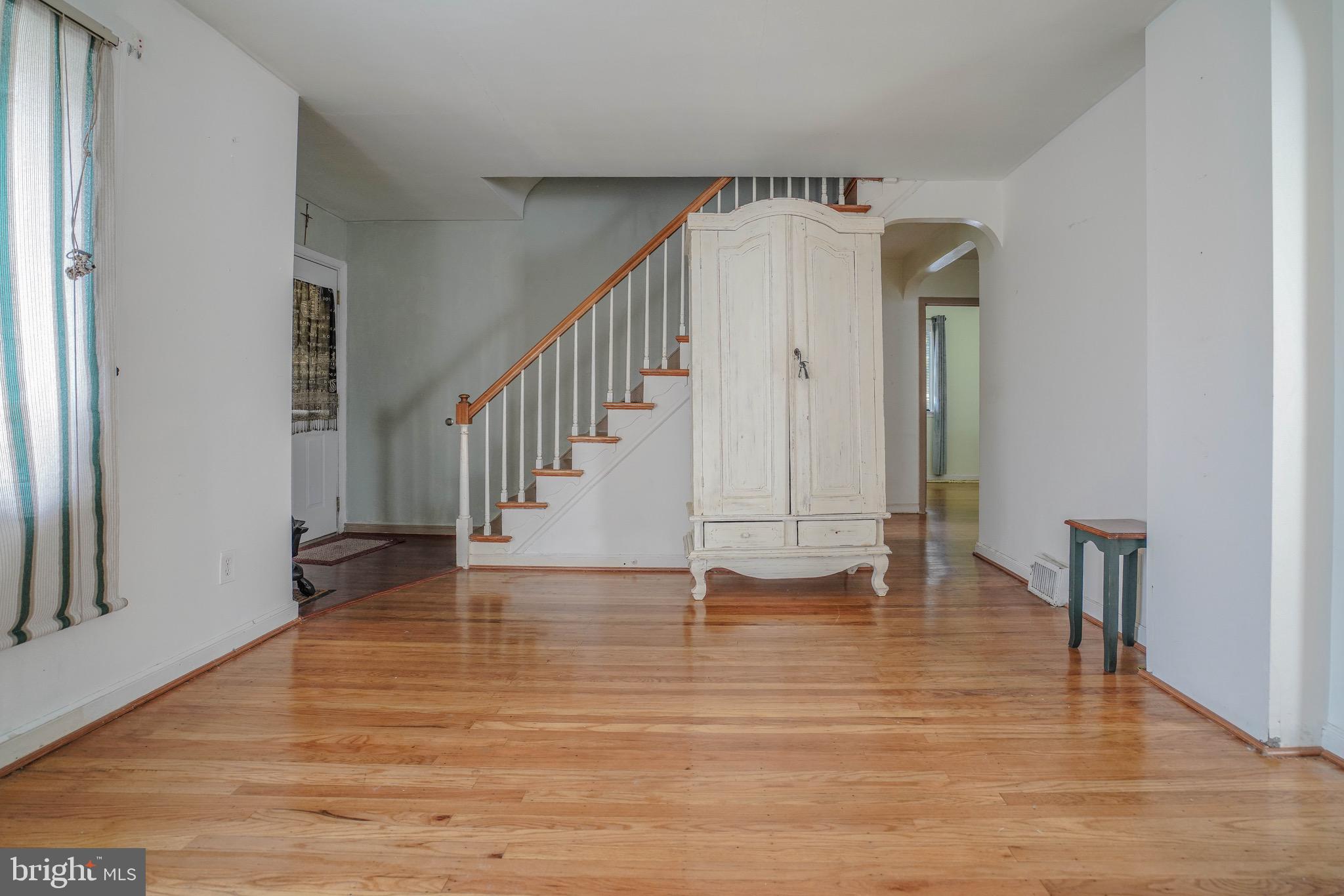 FOX CHASE - Residential