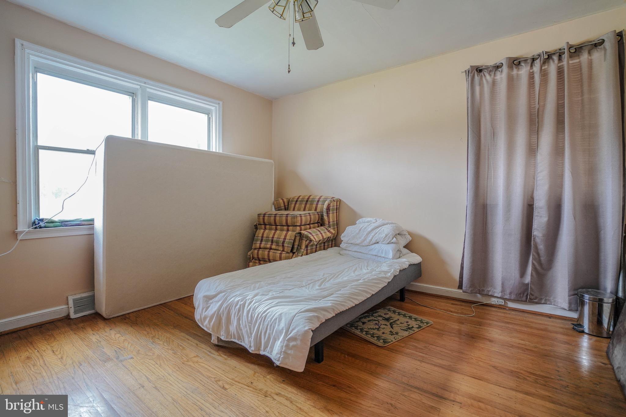FOX CHASE - Residential