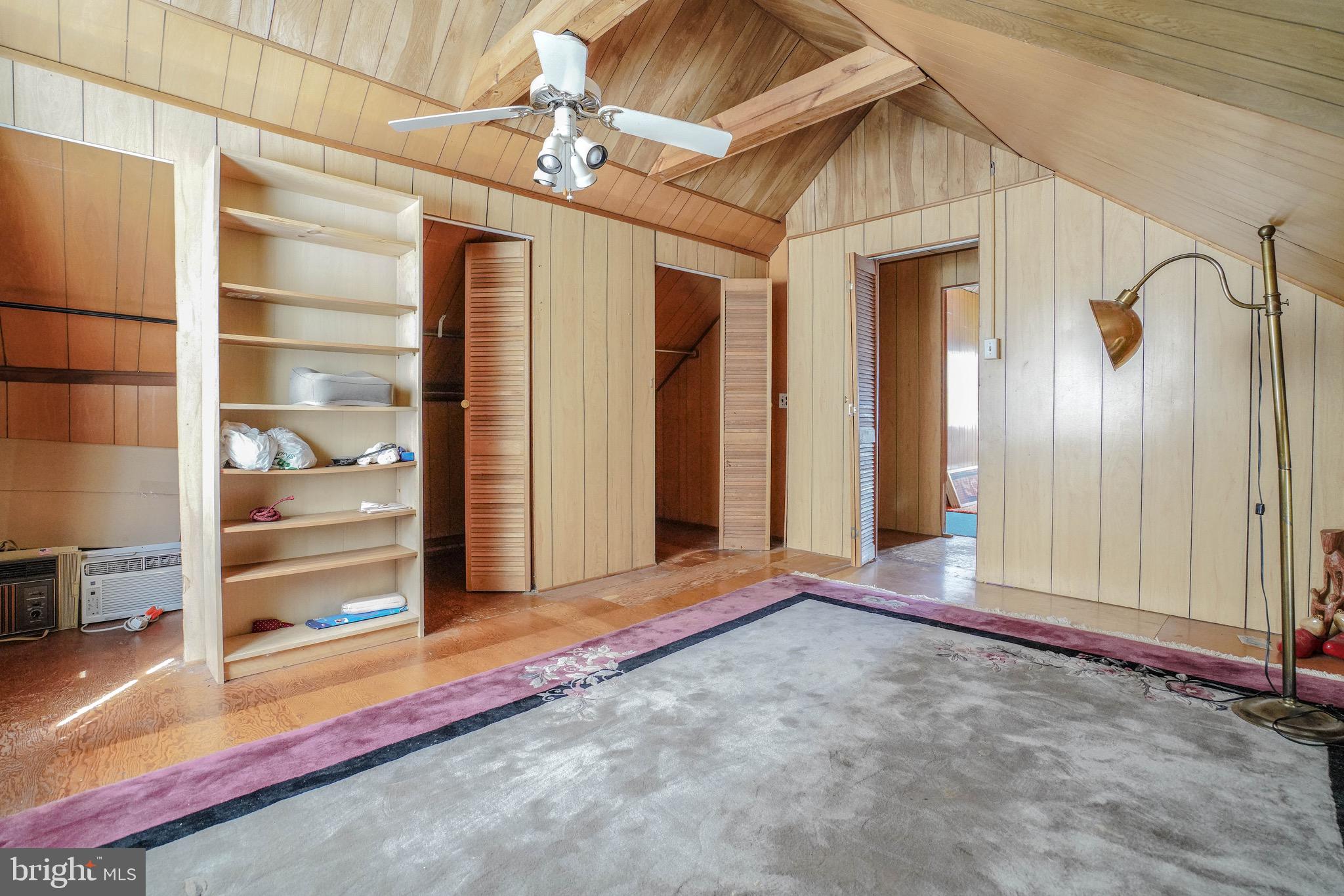 FOX CHASE - Residential