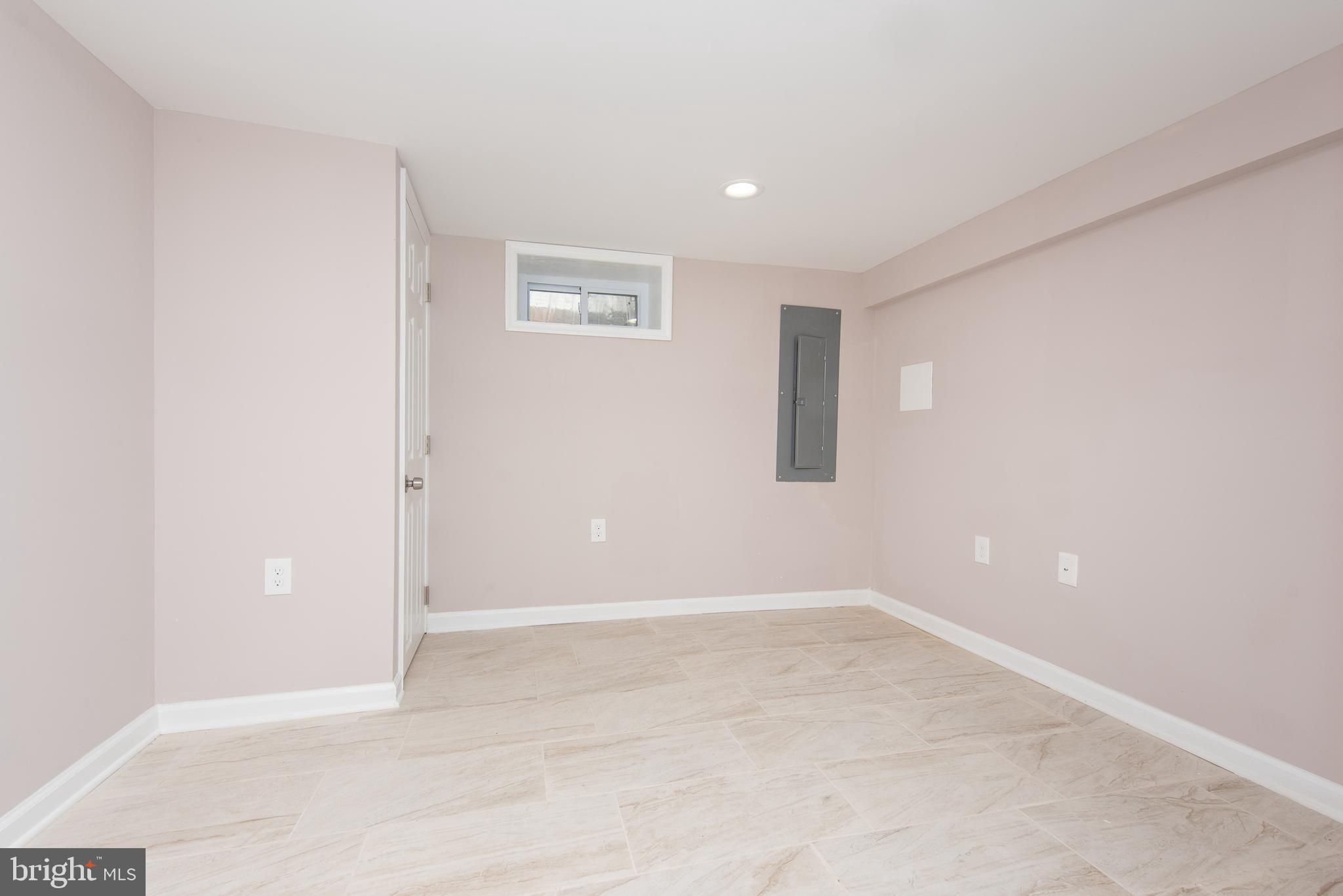 MILTON-MONTFORD - Residential