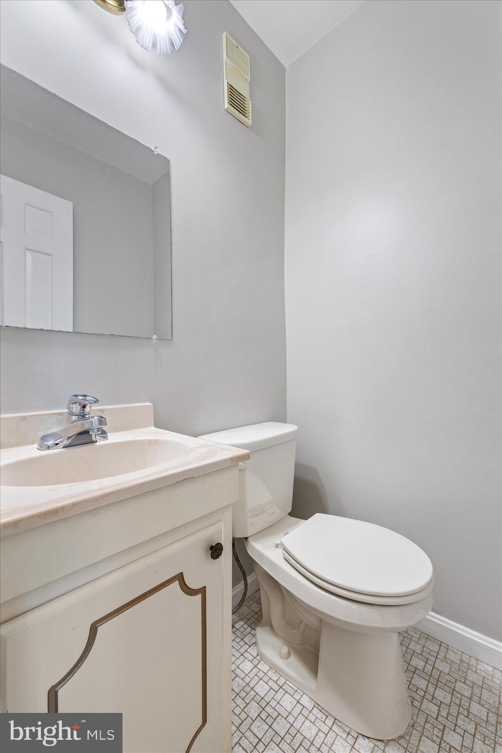 BAY HILLS TANGLEWOOD - Residential