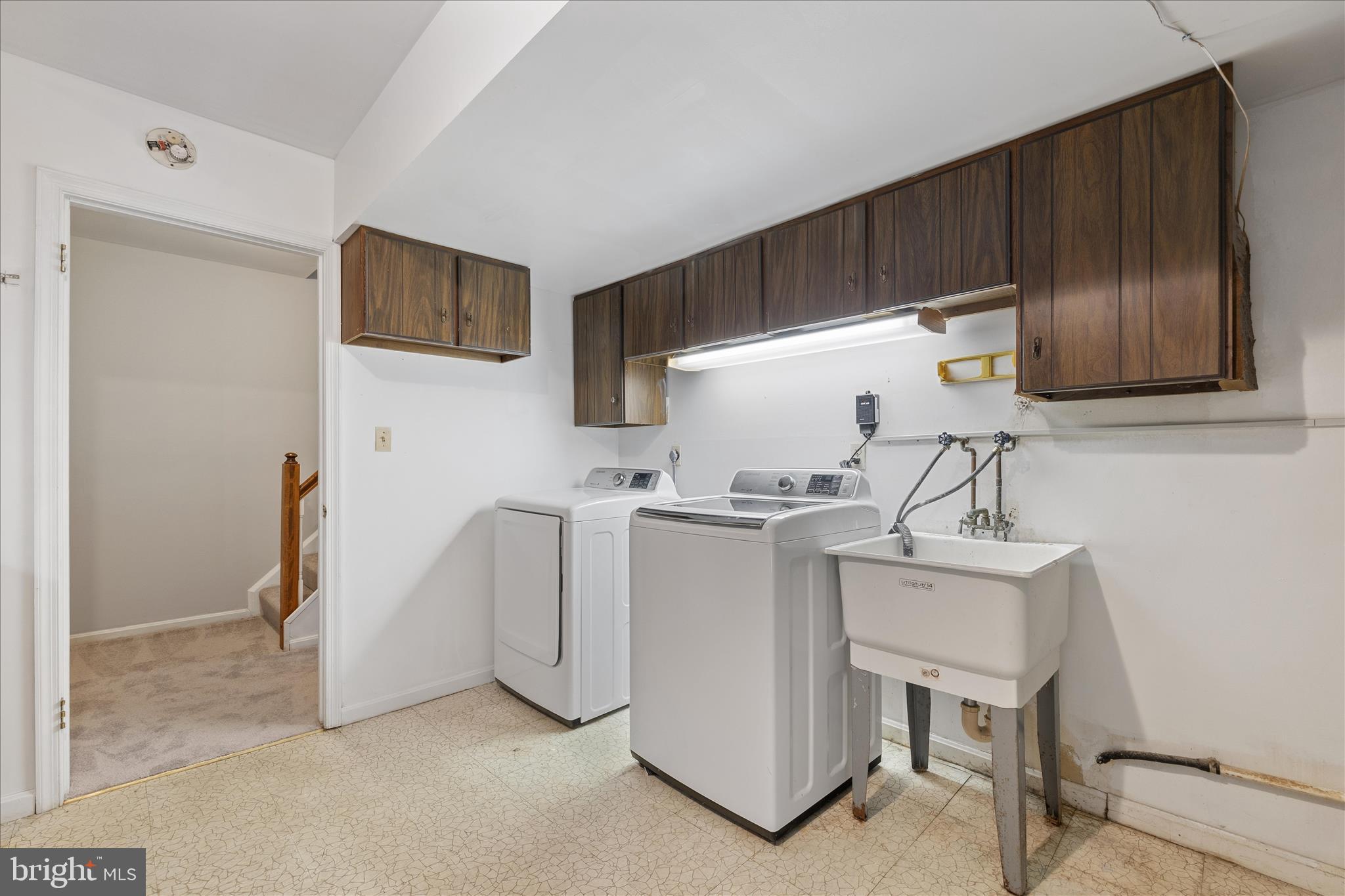 BAY HILLS TANGLEWOOD - Residential