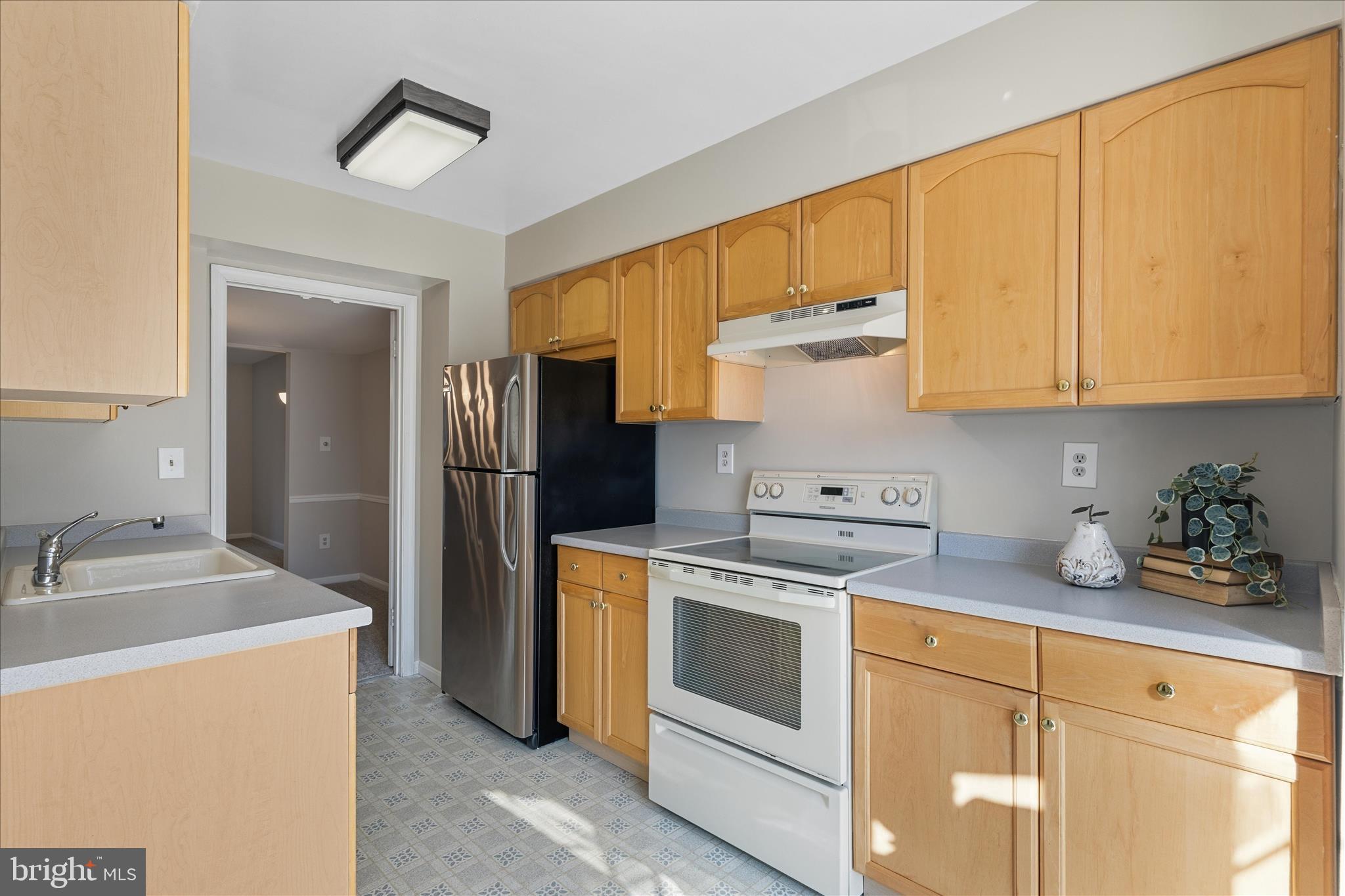 BAY HILLS TANGLEWOOD - Residential