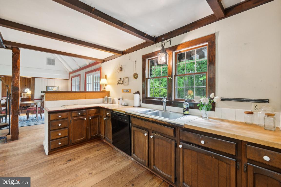 PILGRIMS REST - Residential