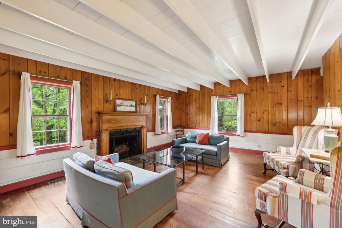 PILGRIMS REST - Residential