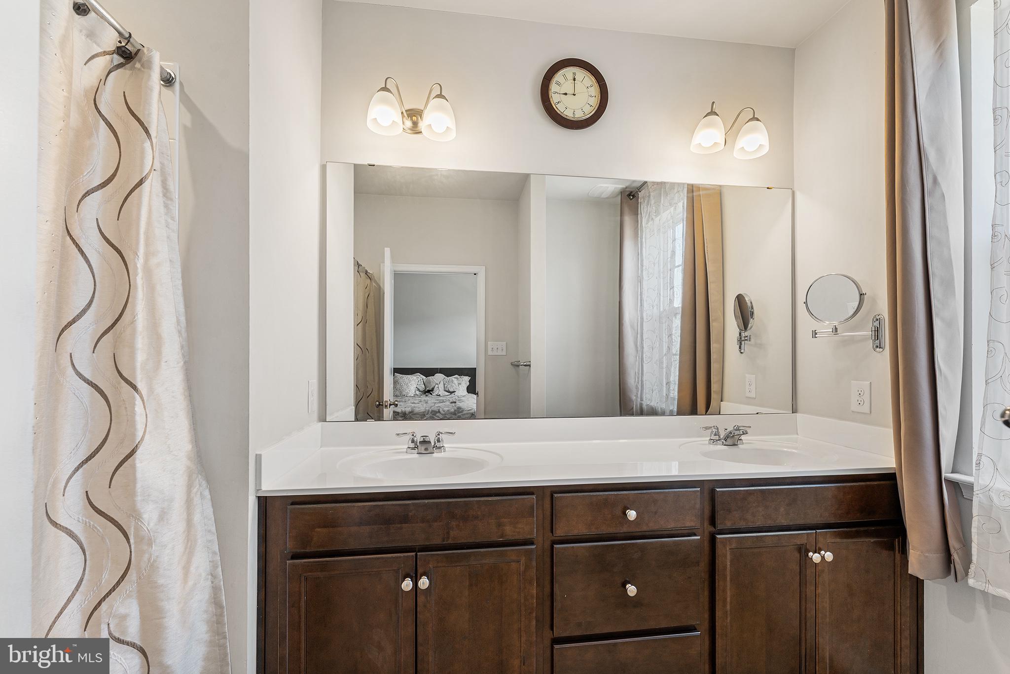 SEVERN MEADOWS - Residential