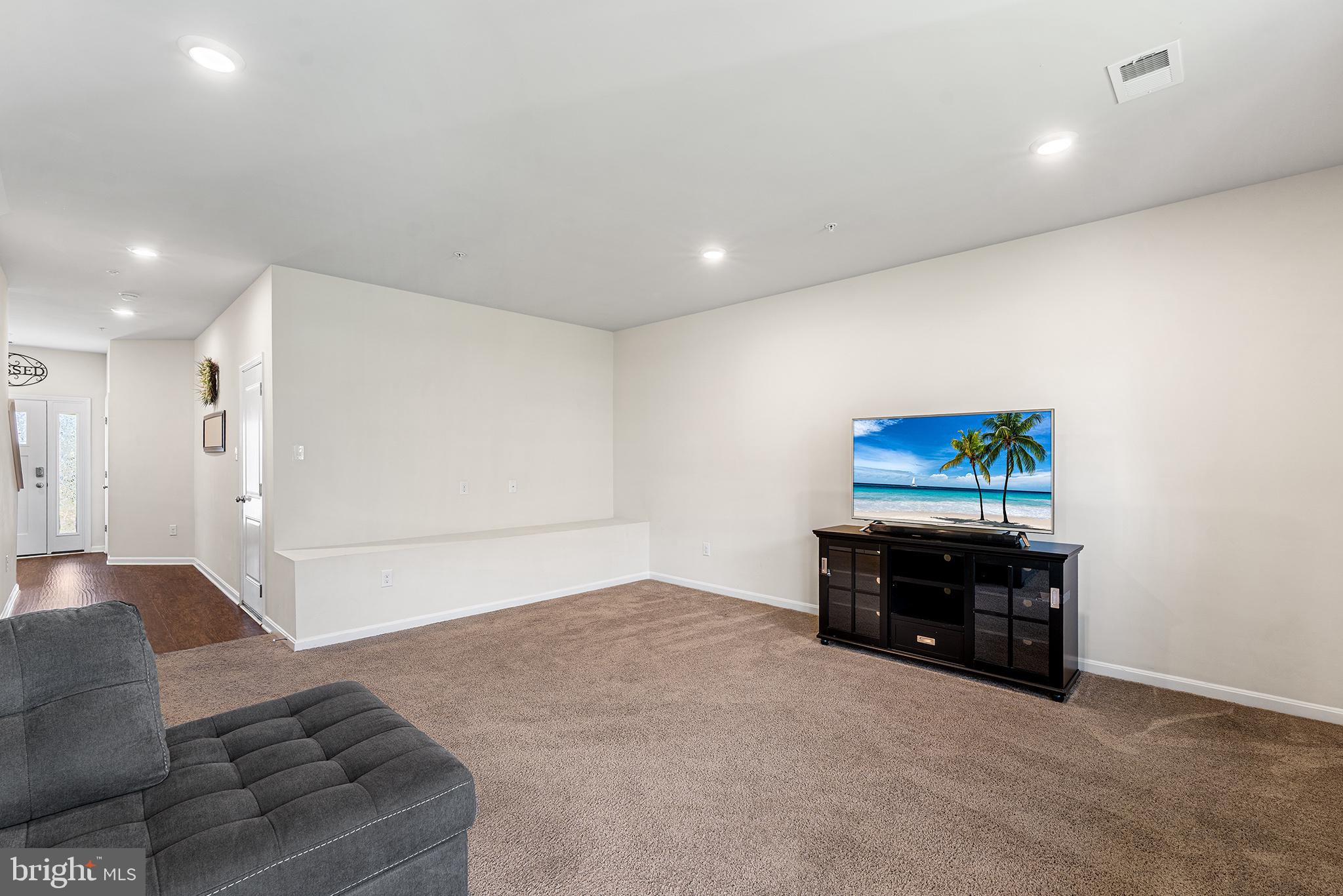 SEVERN MEADOWS - Residential