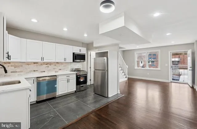 Philadelphia, Pennsylvania 19124, United States, 2 Bedrooms Bedrooms, ,1 BathroomBathrooms,Residential,Active,231125