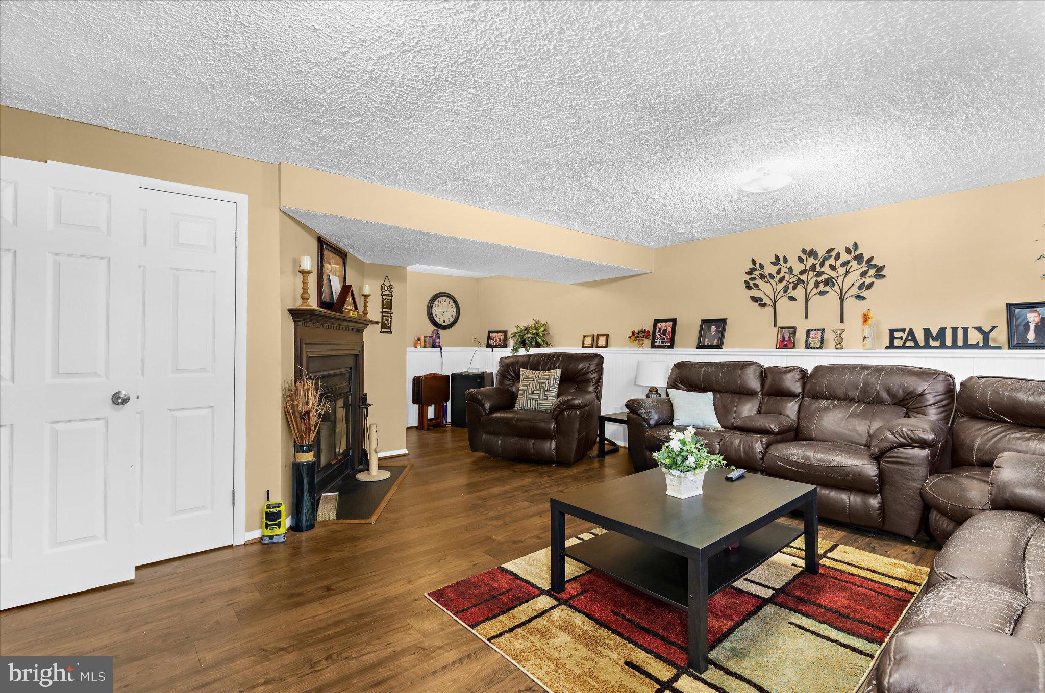 CHESTERFIELD - Residential