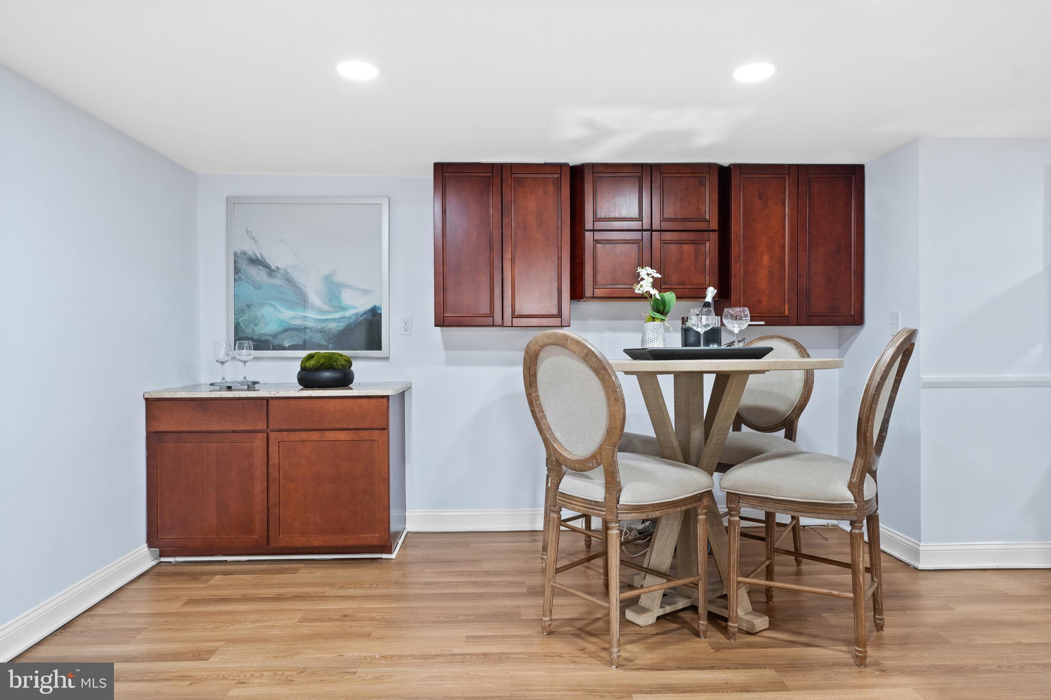 GEORGE THORNE ESTATE - Residential