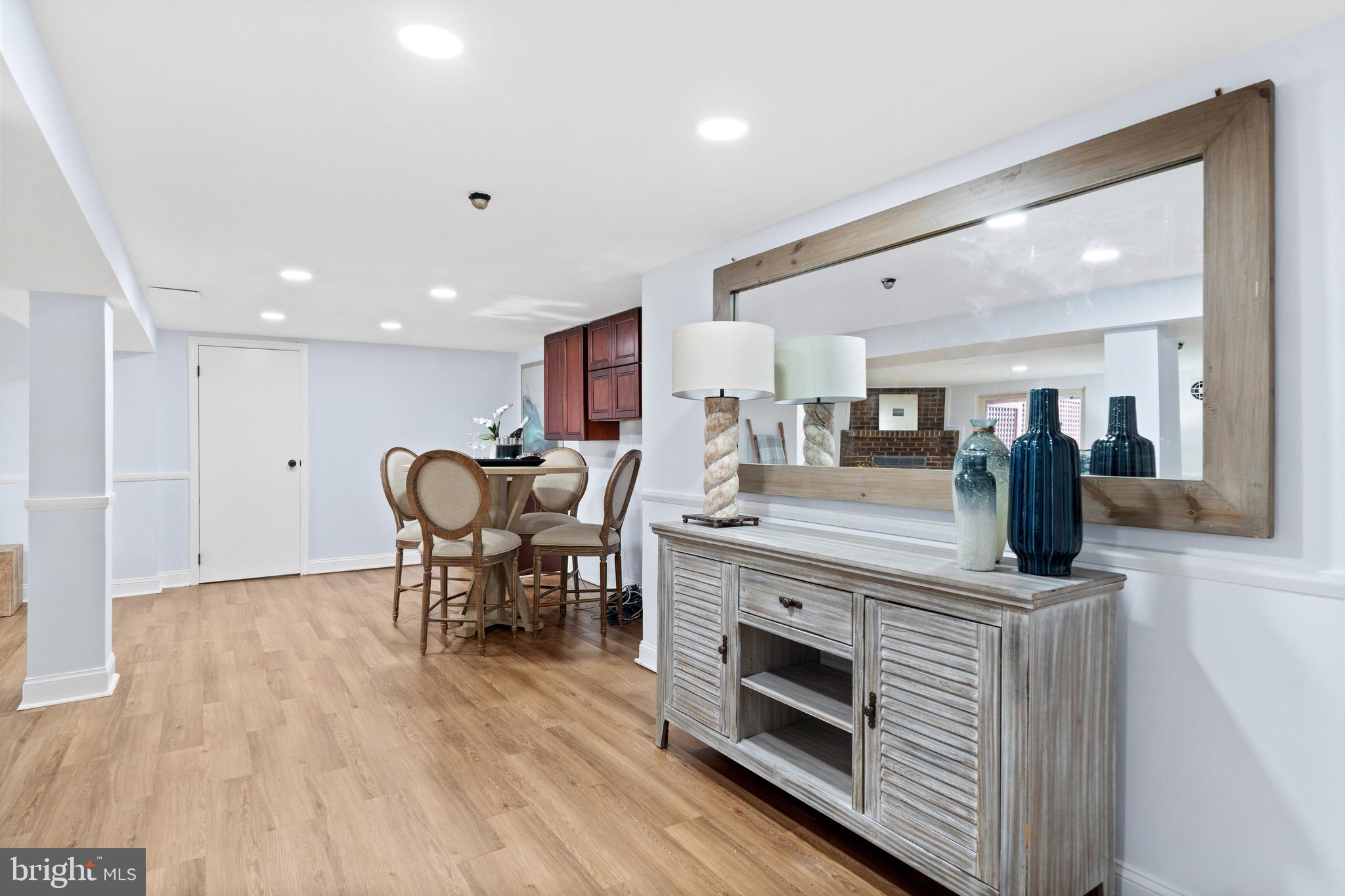 GEORGE THORNE ESTATE - Residential