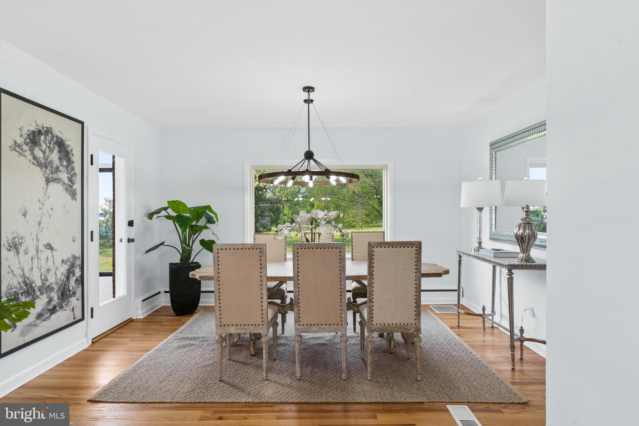 GEORGE THORNE ESTATE - Residential