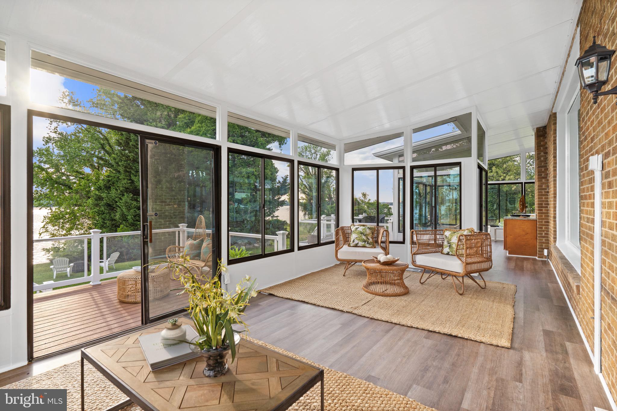 GEORGE THORNE ESTATE - Residential