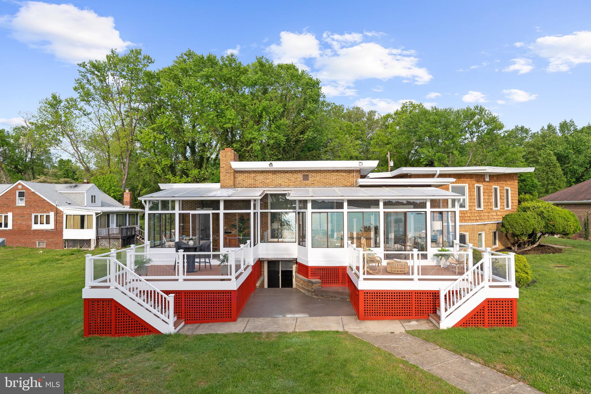 GEORGE THORNE ESTATE - Residential