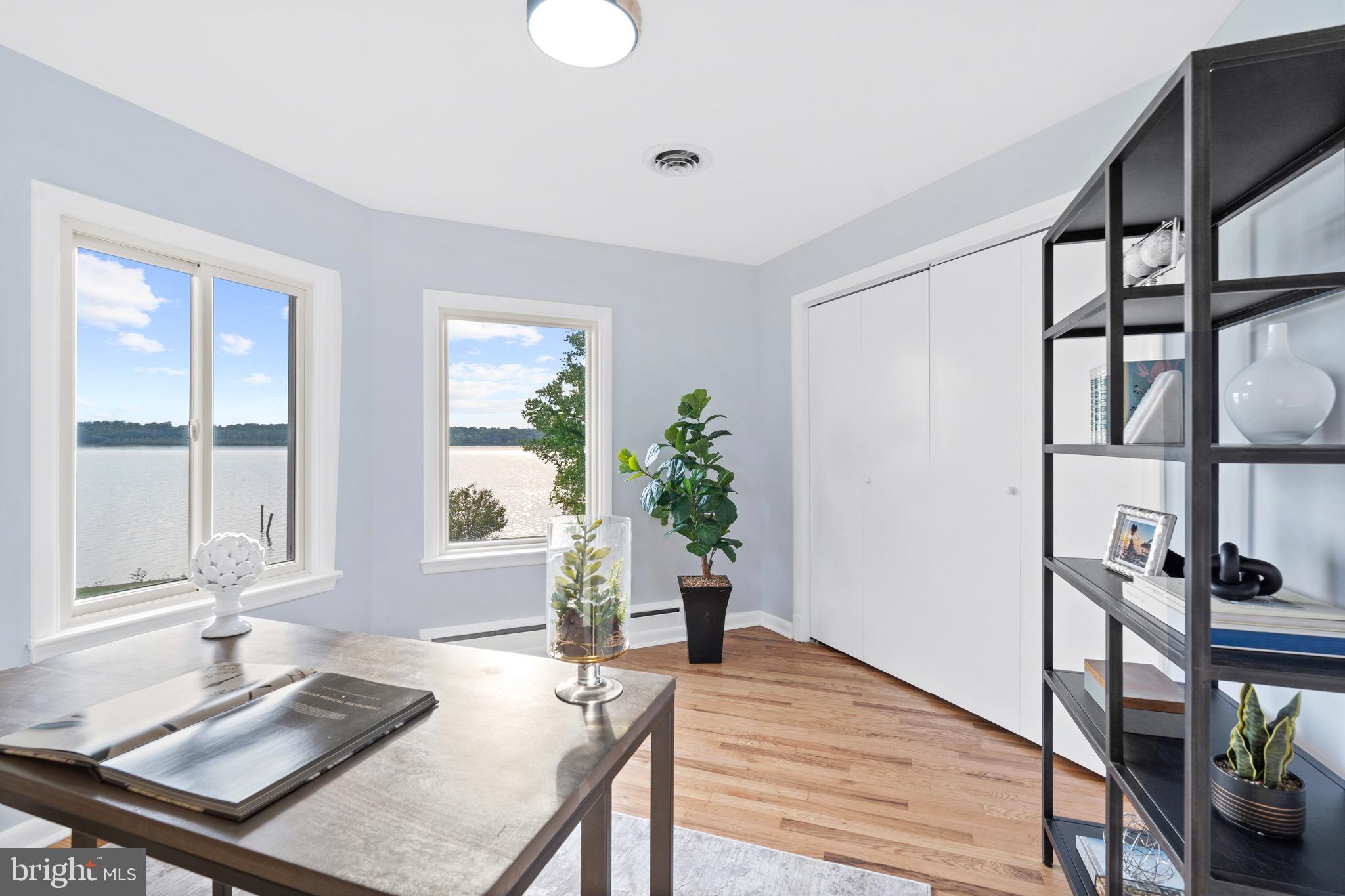 GEORGE THORNE ESTATE - Residential