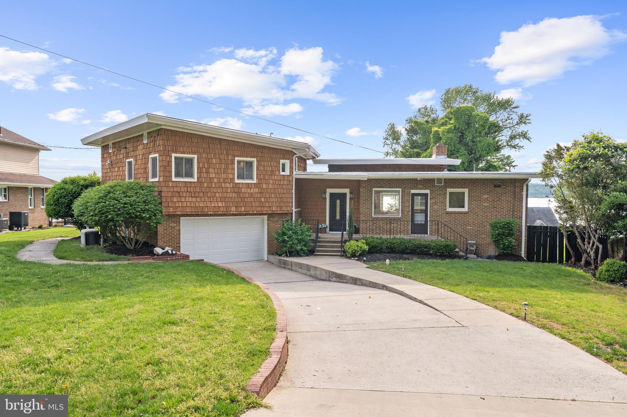 GEORGE THORNE ESTATE - Residential