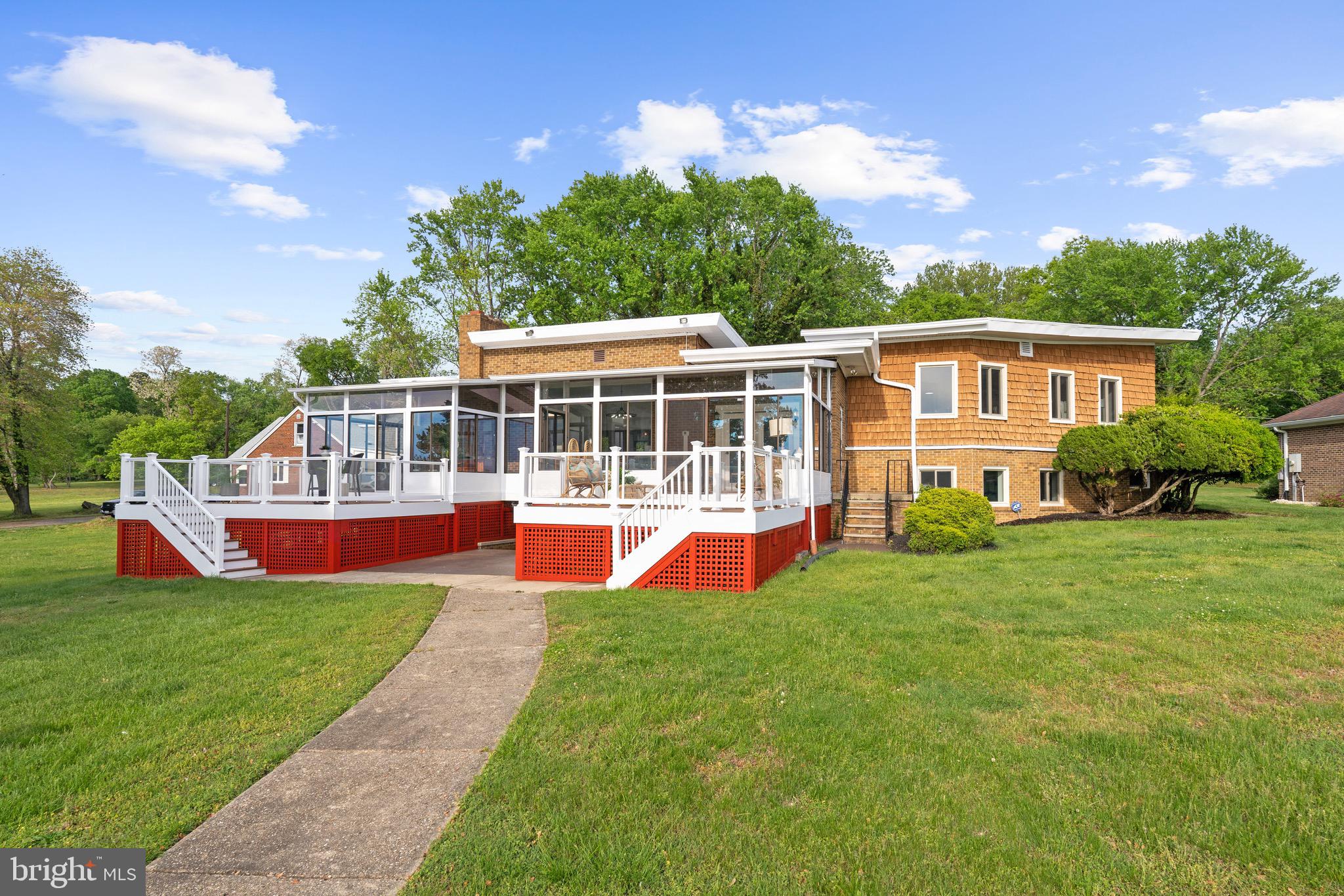 GEORGE THORNE ESTATE - Residential