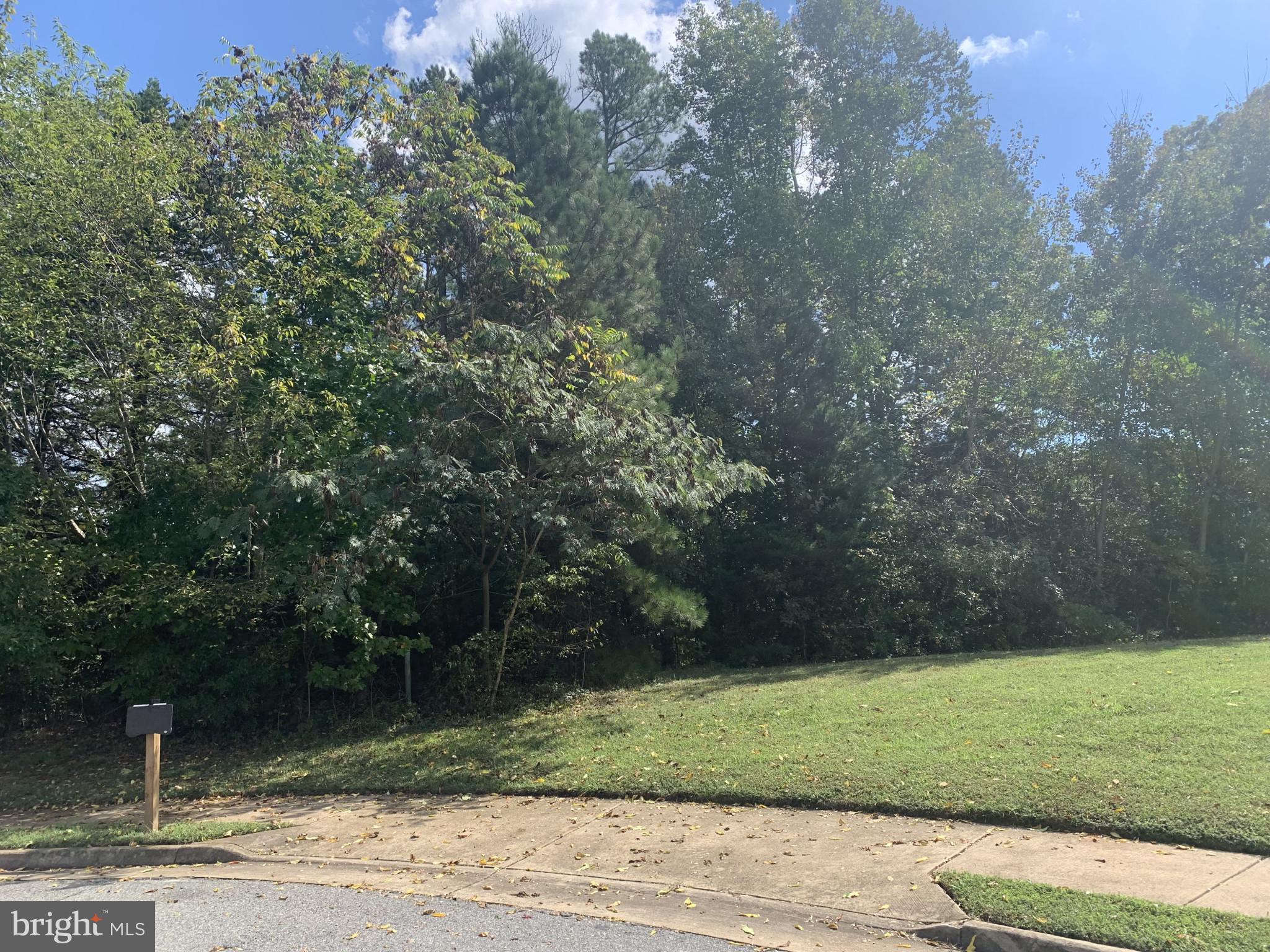 Gorgeous wooded homesite in the sought after Breckenridge subdivision!! TM# 35-A-10 is large, 0.93 acre site and is on public water & sewer. Close to shopping, dining, parks, hospitals and I-95! There is no HOA fee! Area schools are Courthouse Road Elementary, Spotsylvania Middle and Courtland High School.